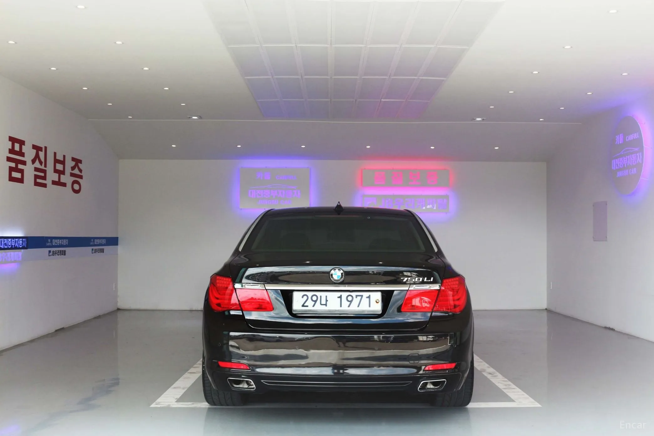 BMW 7 Series (F01) превью 3