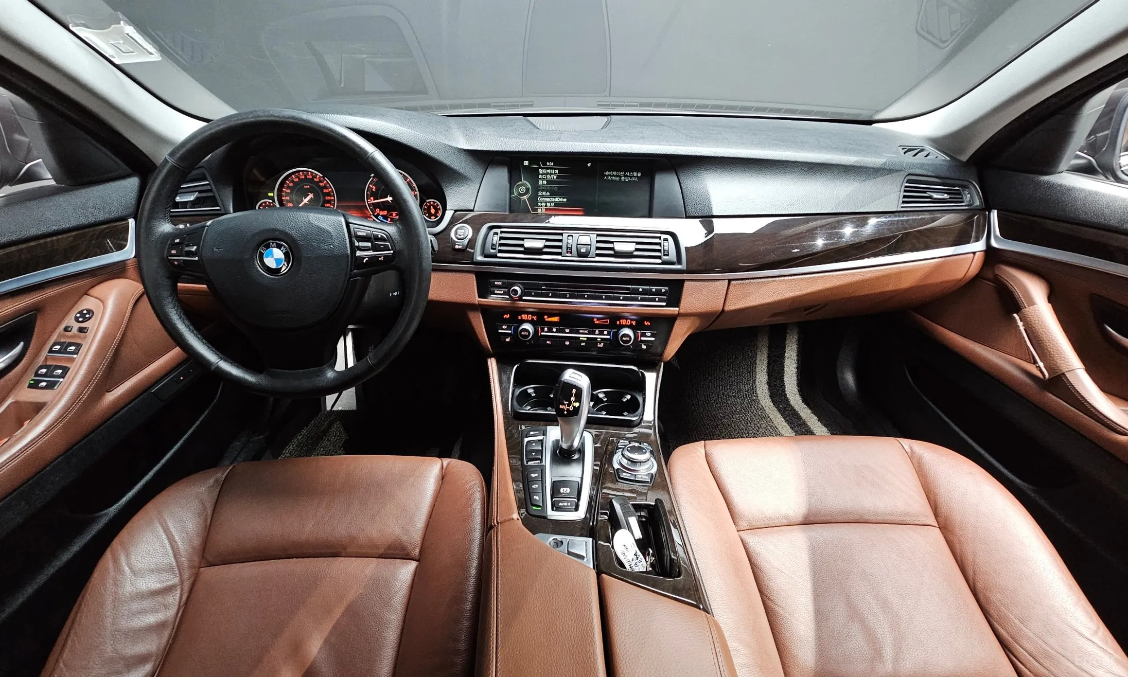 BMW 5 Series (F10) превью 4