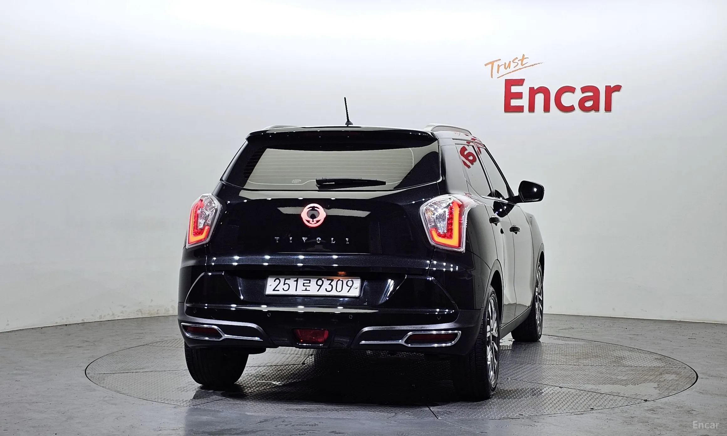 KG Mobility (SsangYong) Tivoli Armor превью 3