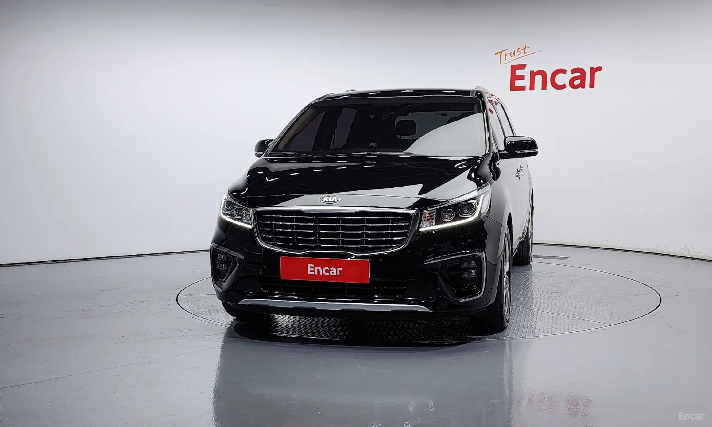 Kia Carnival превью 2