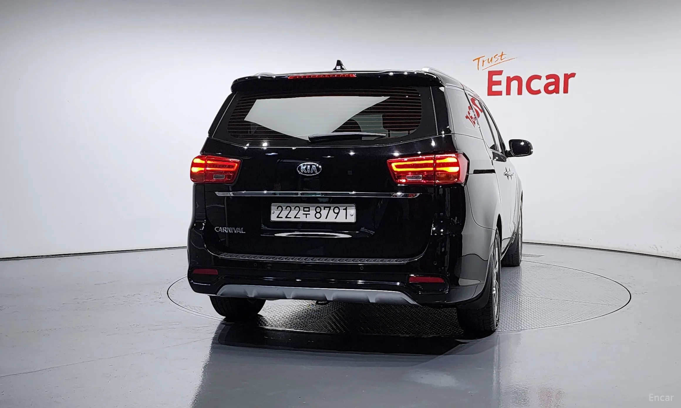 Kia Carnival превью 3