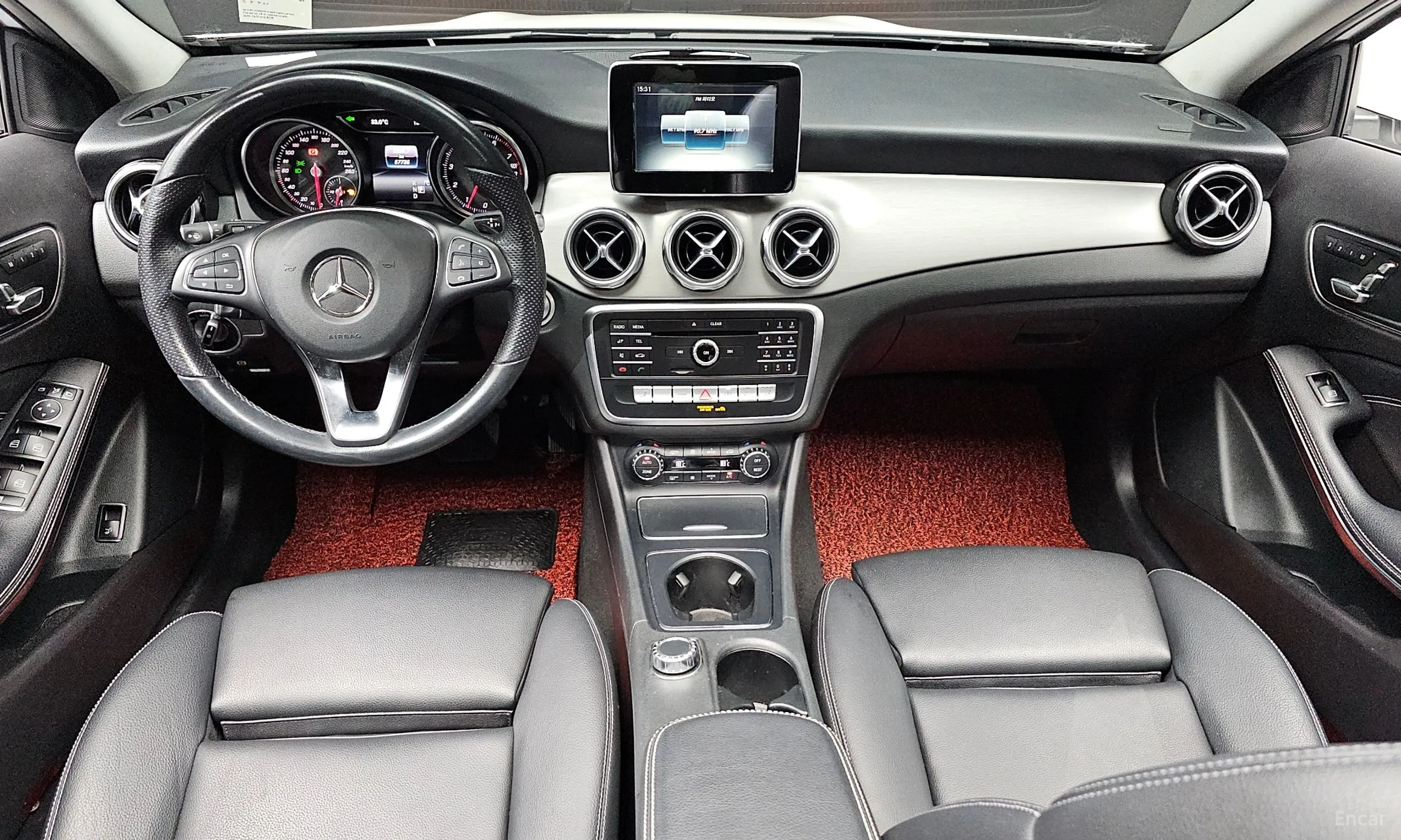 Mercedes Benz GLA-Class X156 превью 4