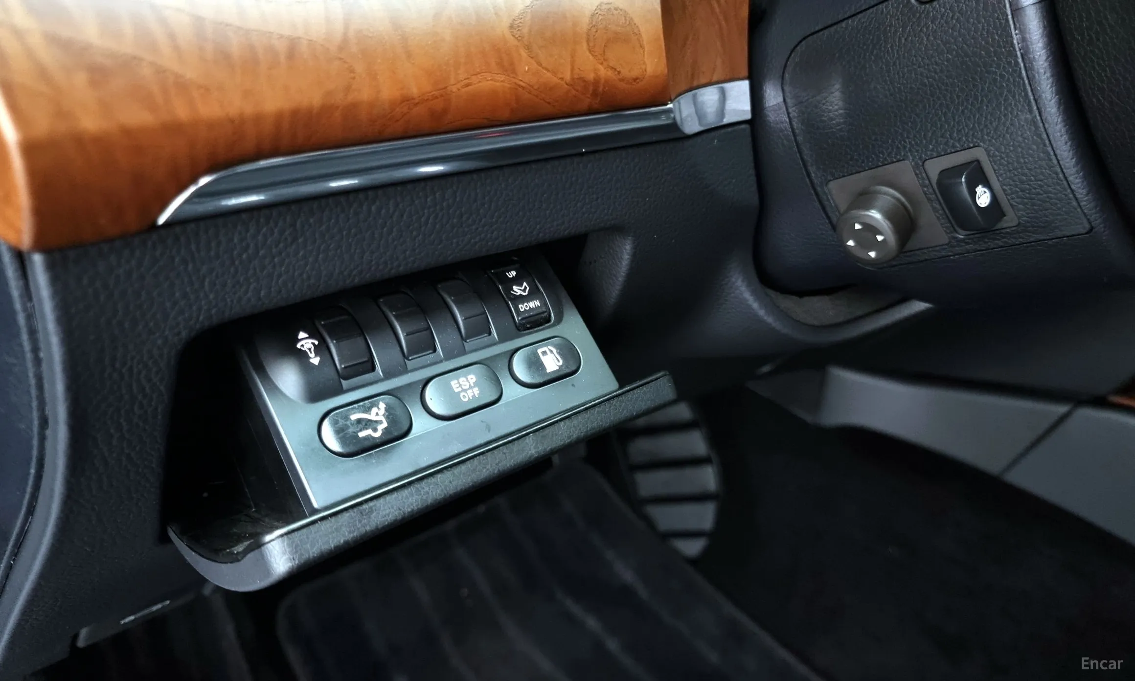 KG Mobility (SsangYong) Chairman W превью 16