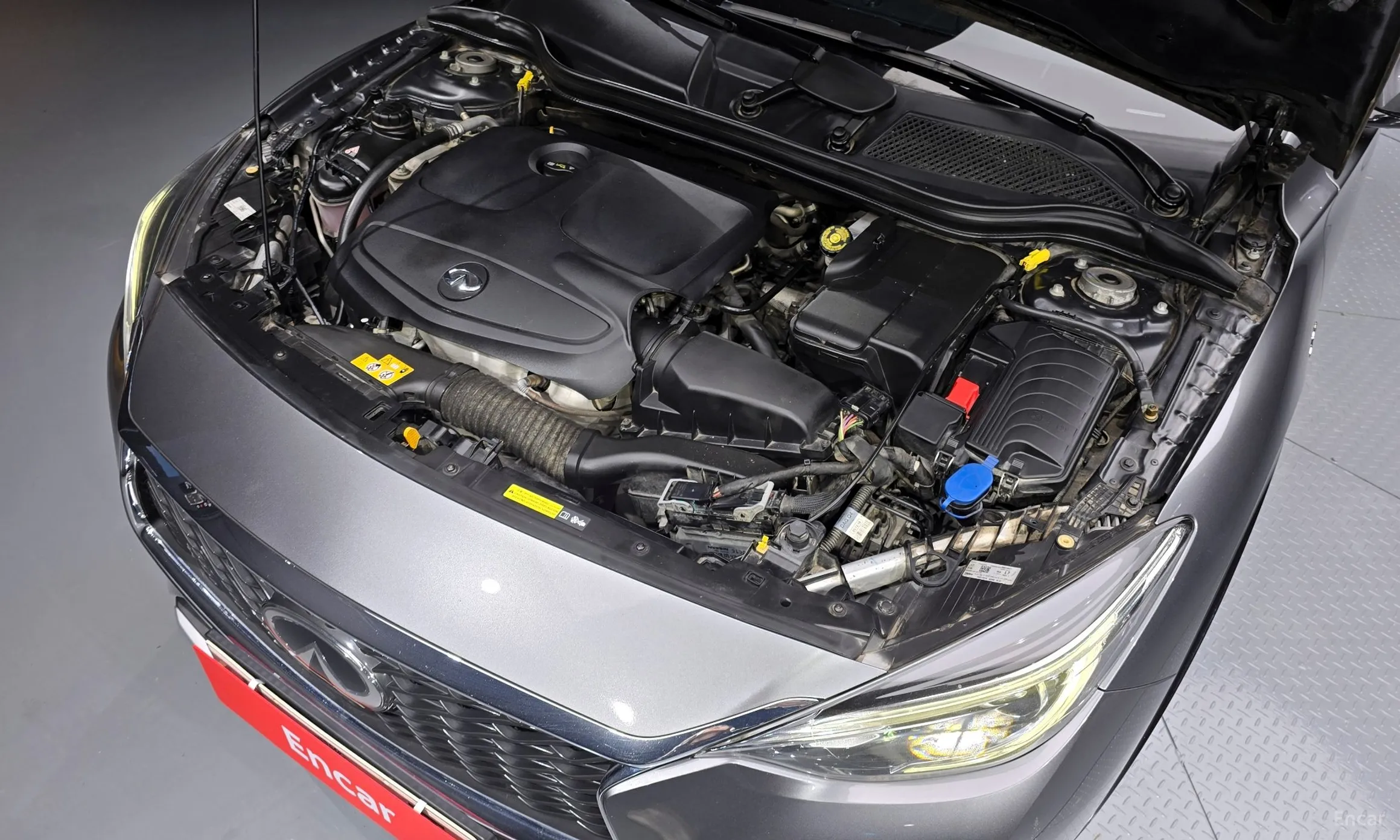 Infiniti Q30 превью 6