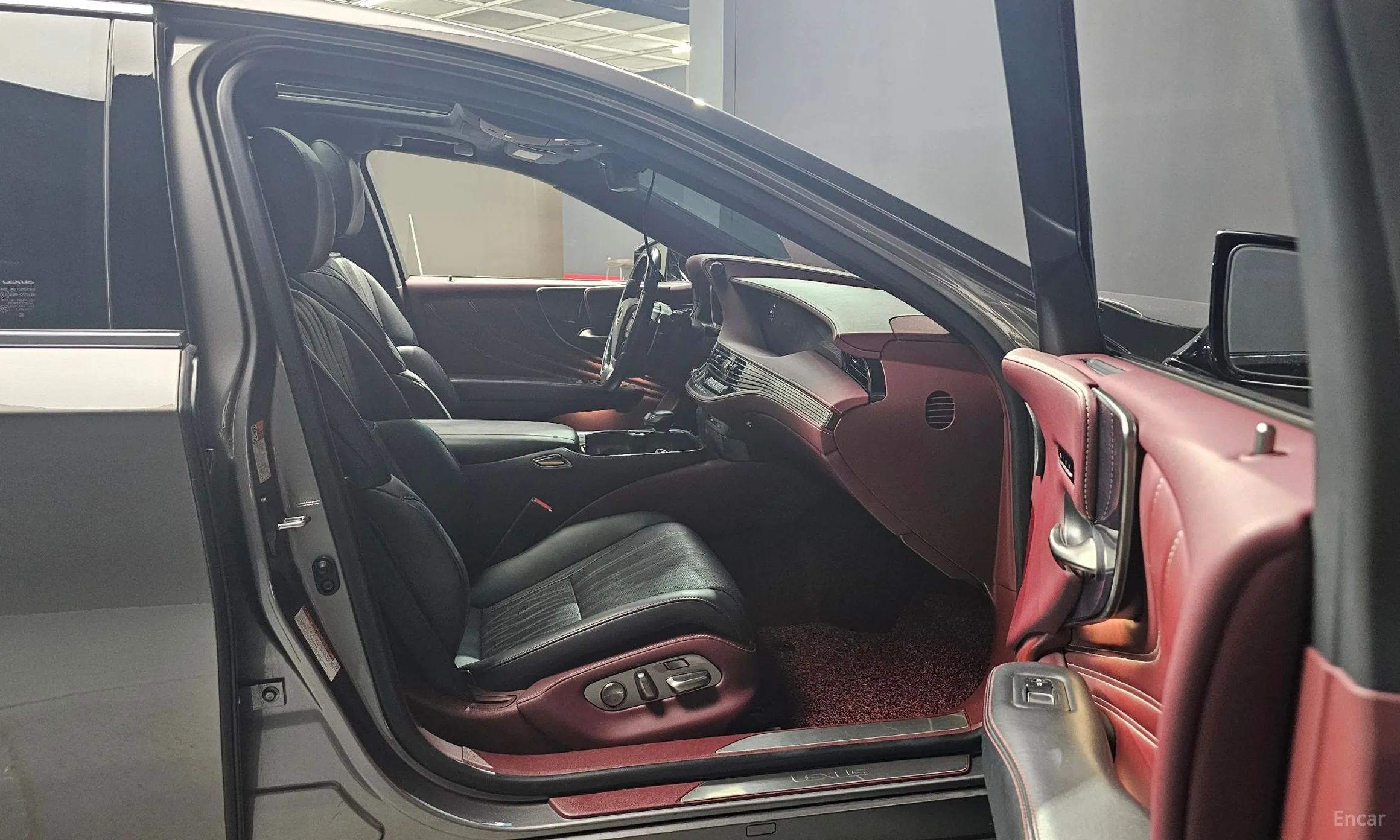 Lexus LS500h Gen 5 превью 11