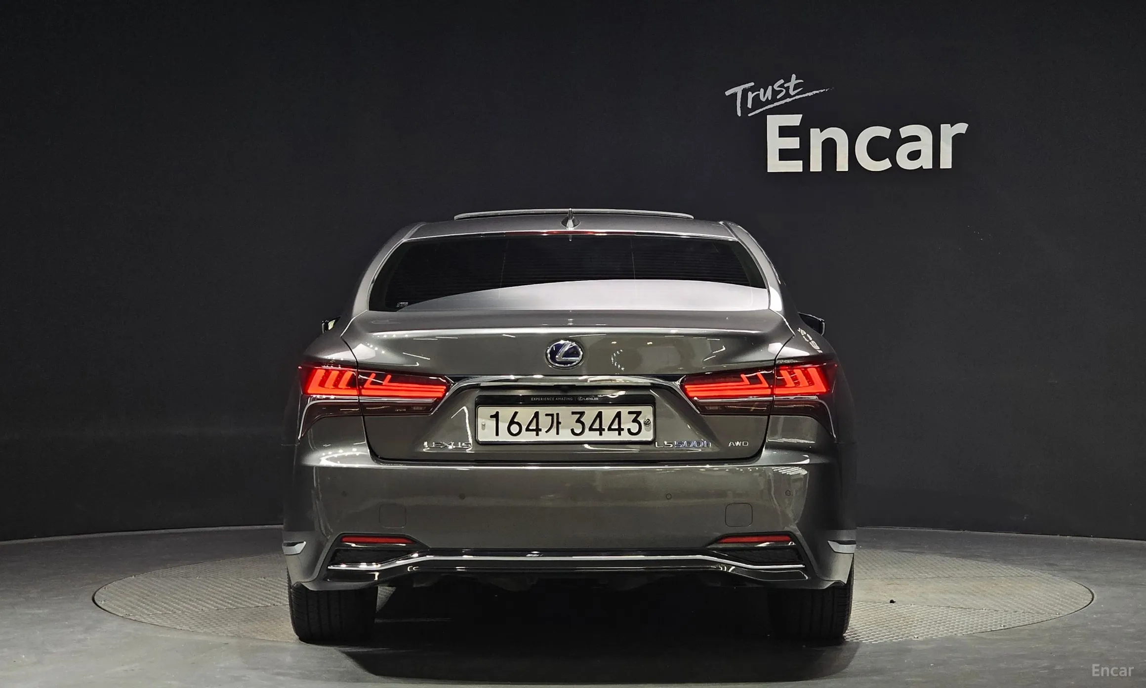 Lexus LS500h Gen 5 превью 4