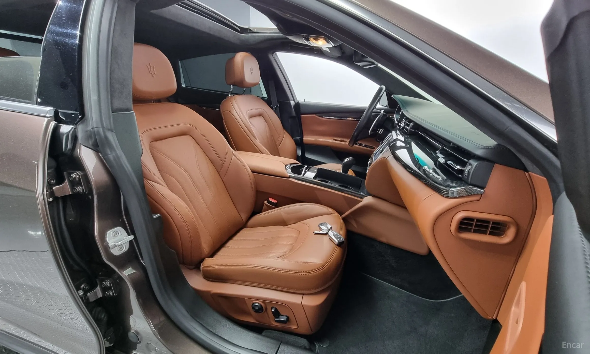 Maserati Quattroporte превью 10