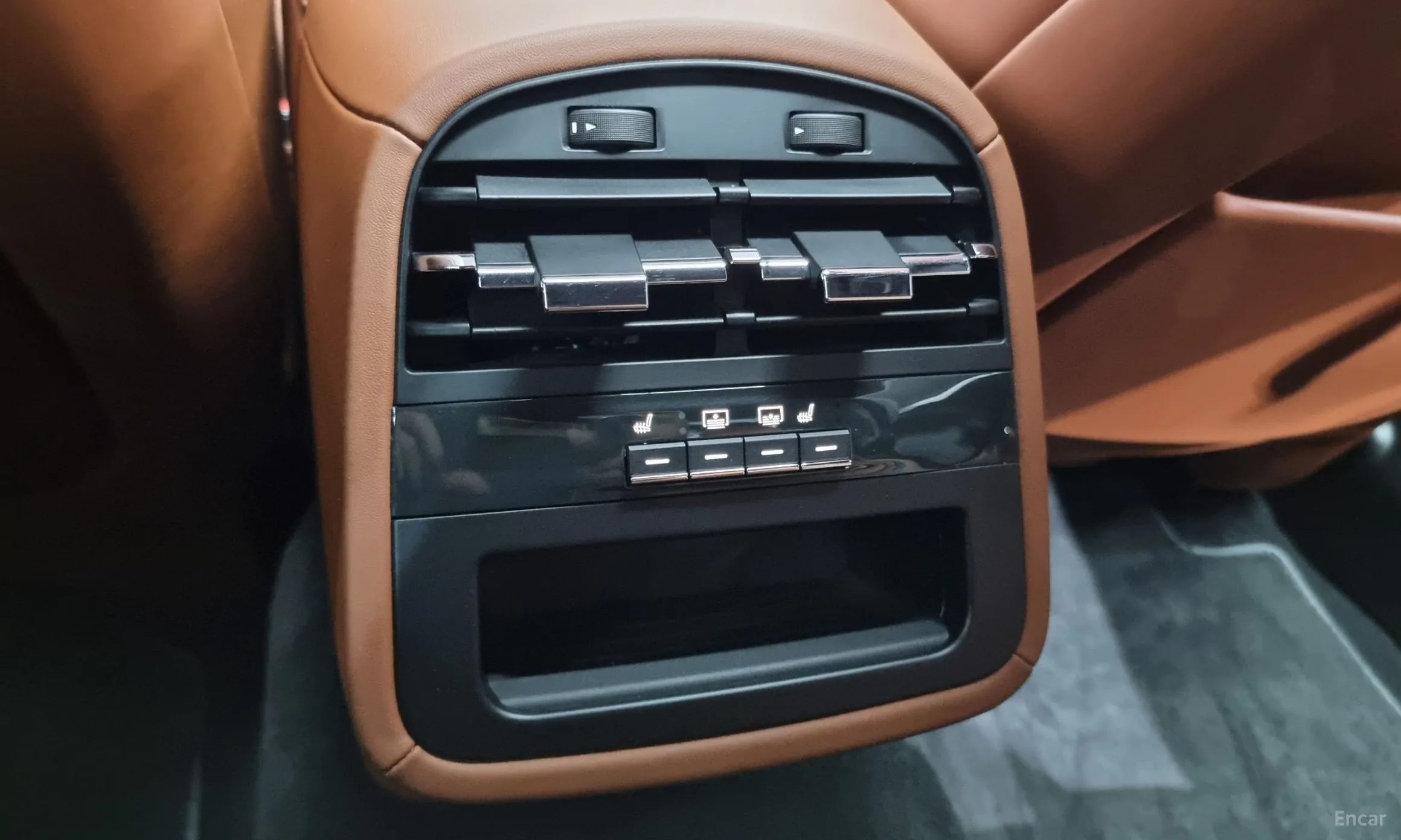 Maserati Quattroporte превью 18