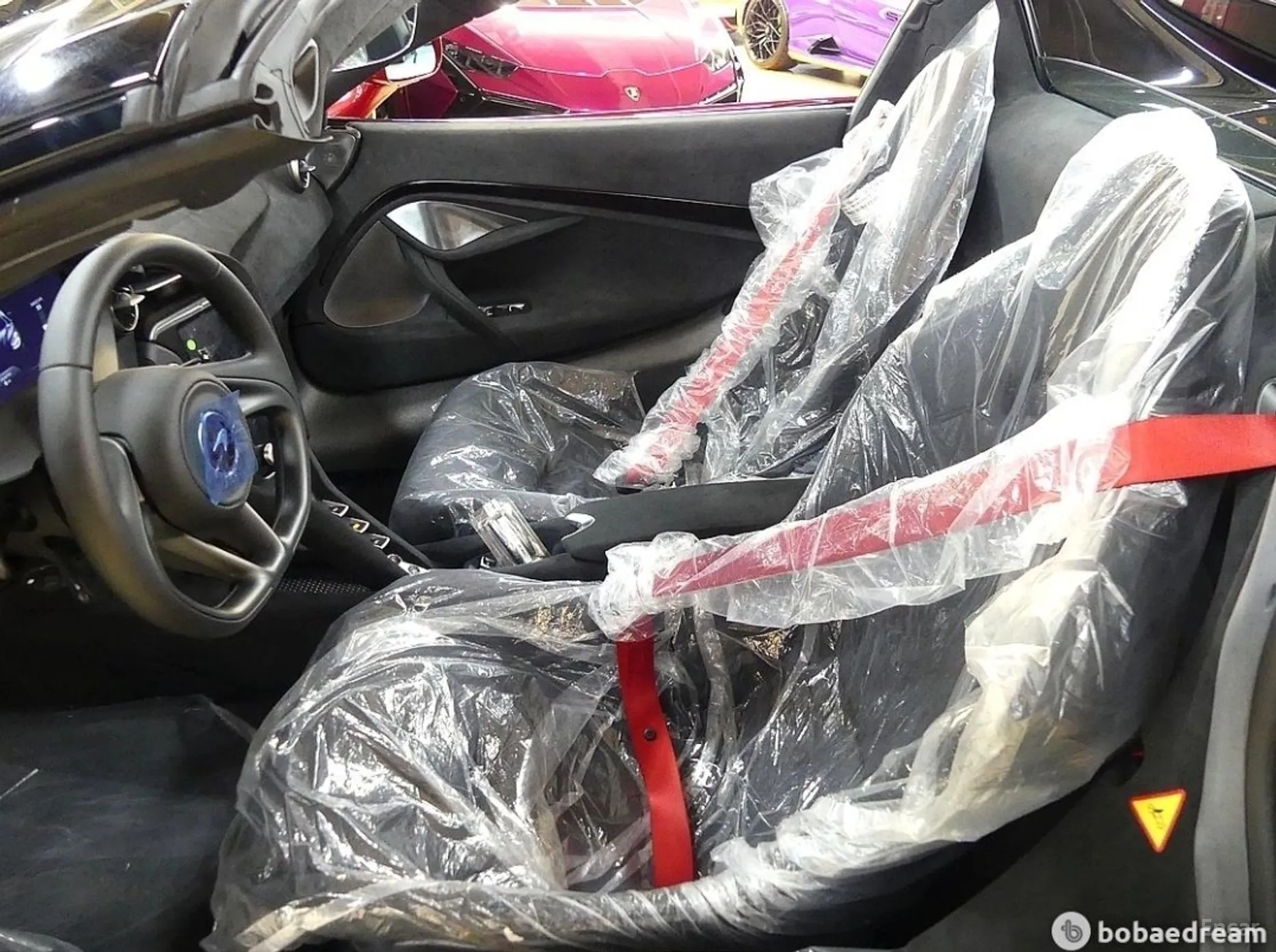 McLaren 750S превью 15