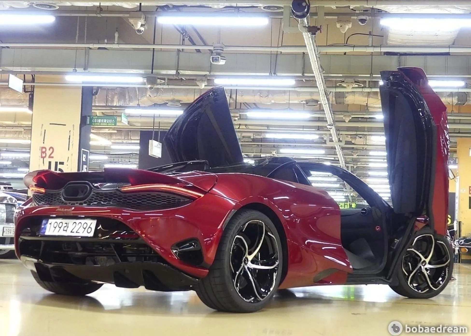 McLaren 750S превью 3