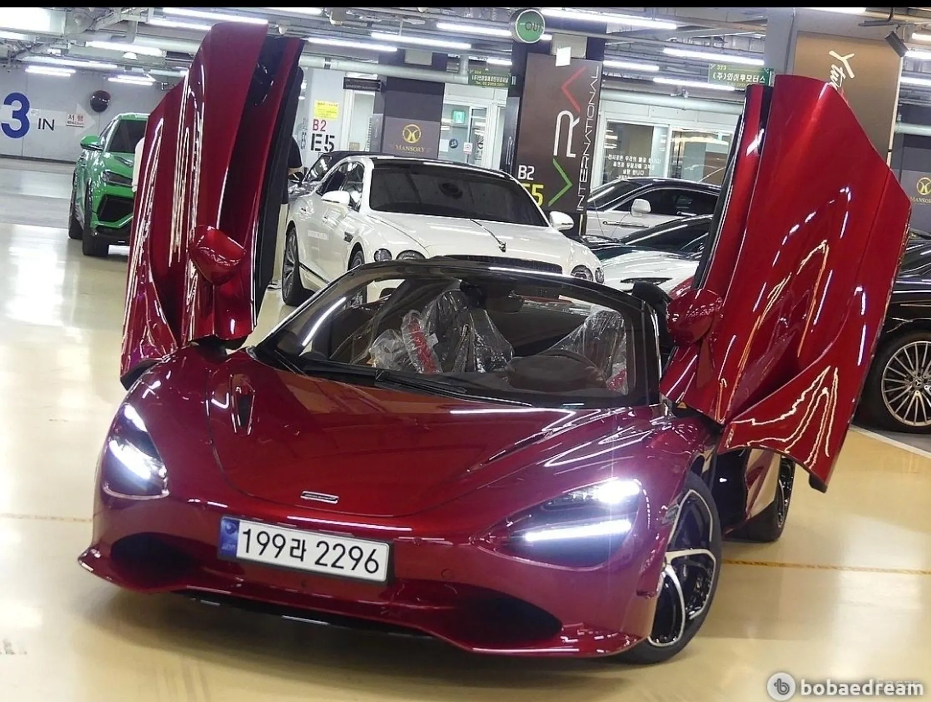 McLaren 750S превью 6
