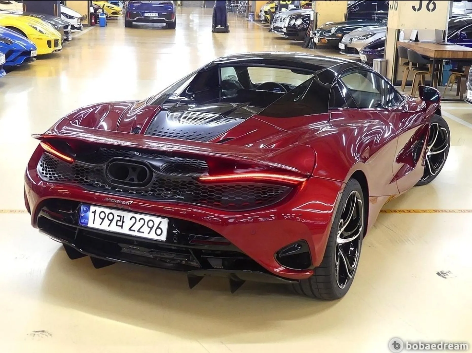 McLaren 750S превью 9