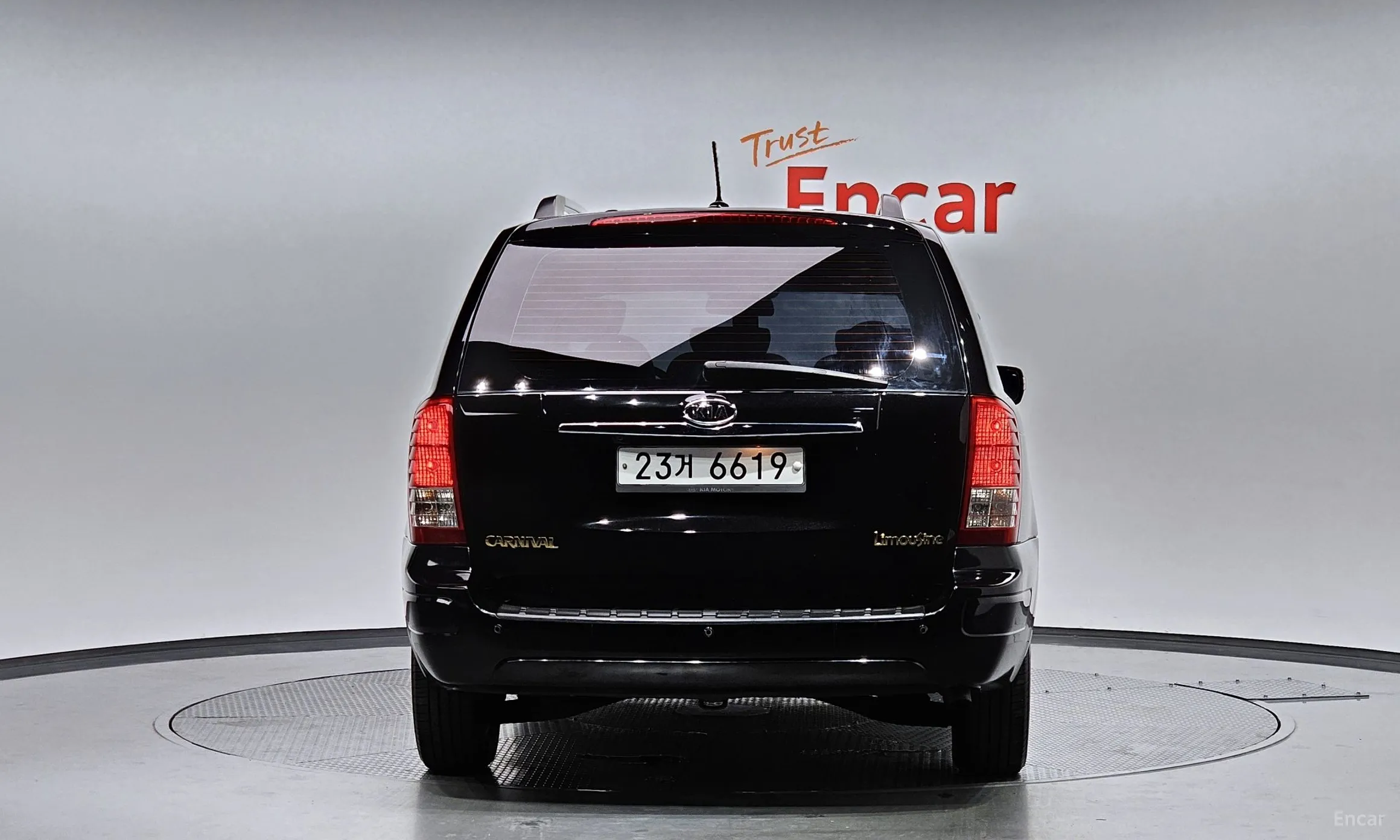 Kia Carnival R превью 3