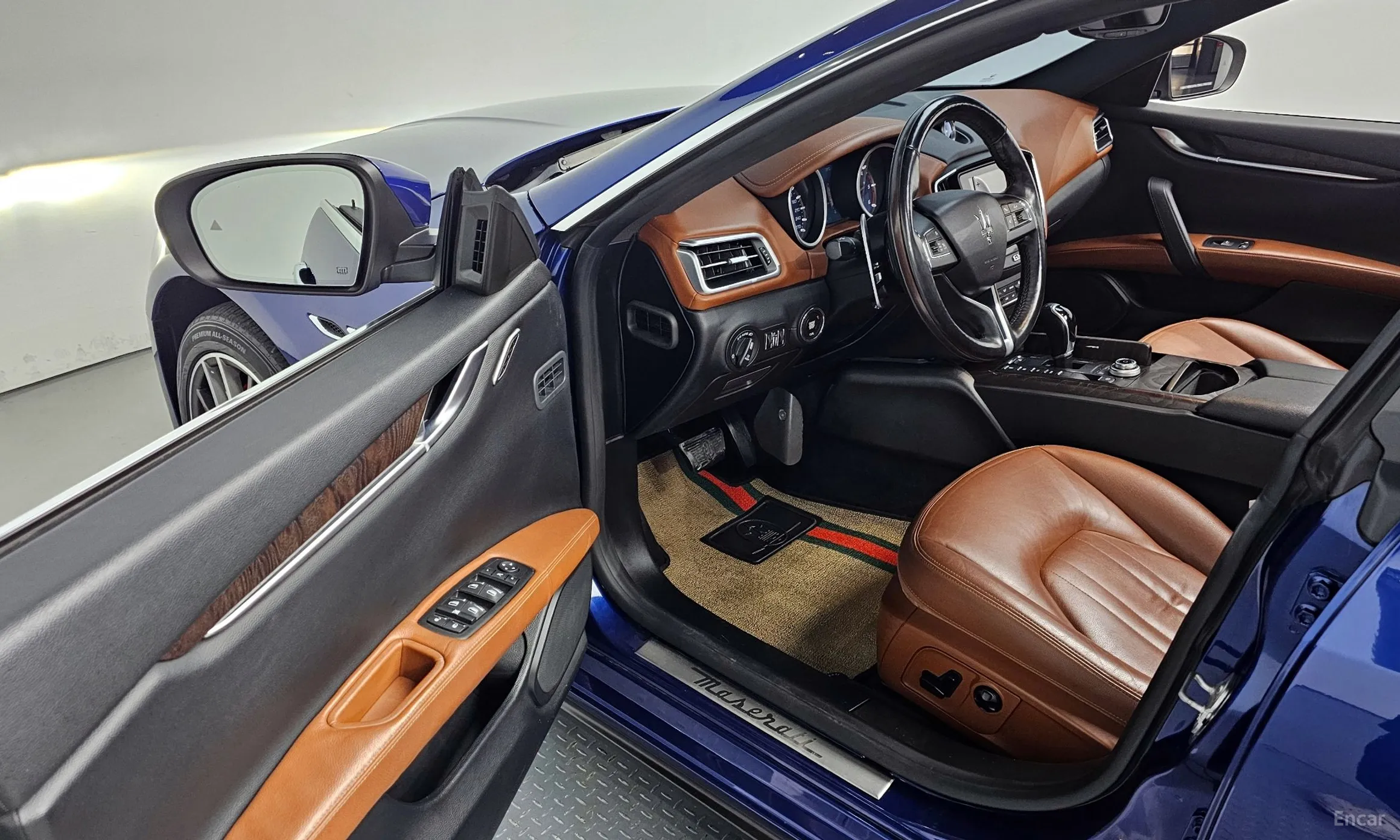 Maserati Ghibli превью 10