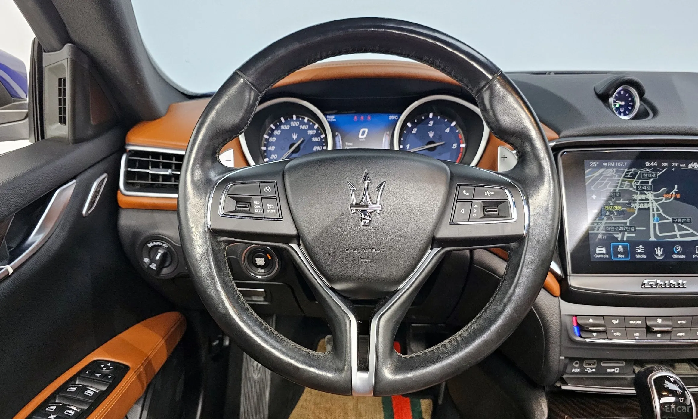 Maserati Ghibli превью 13