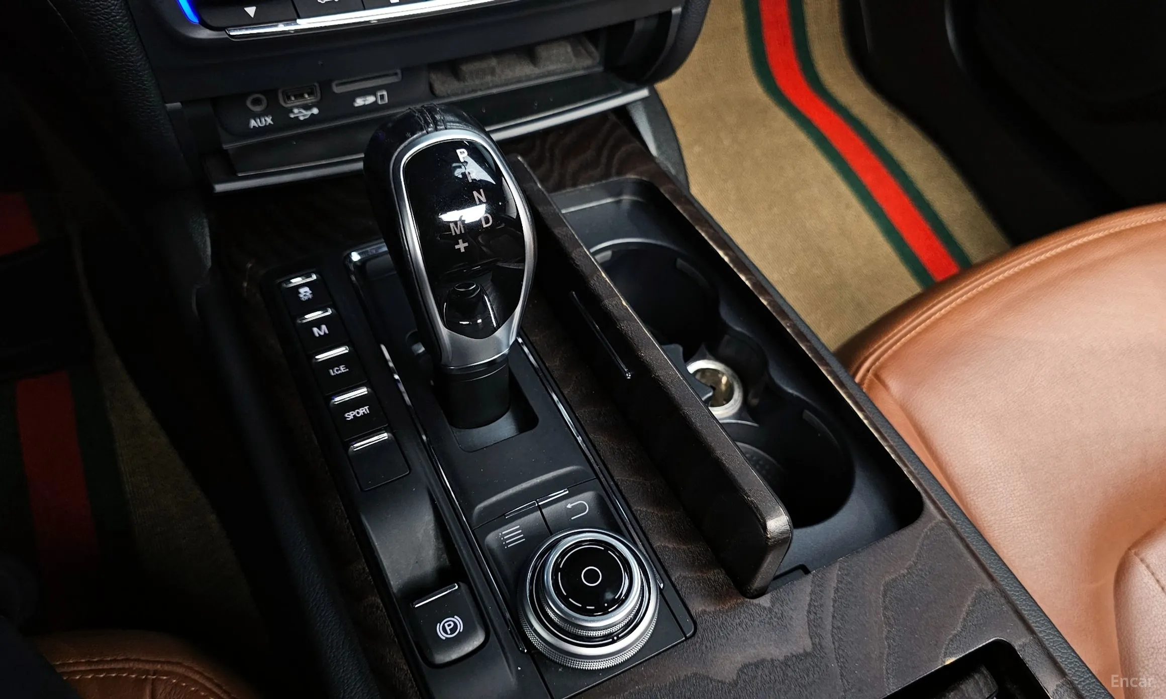 Maserati Ghibli превью 9