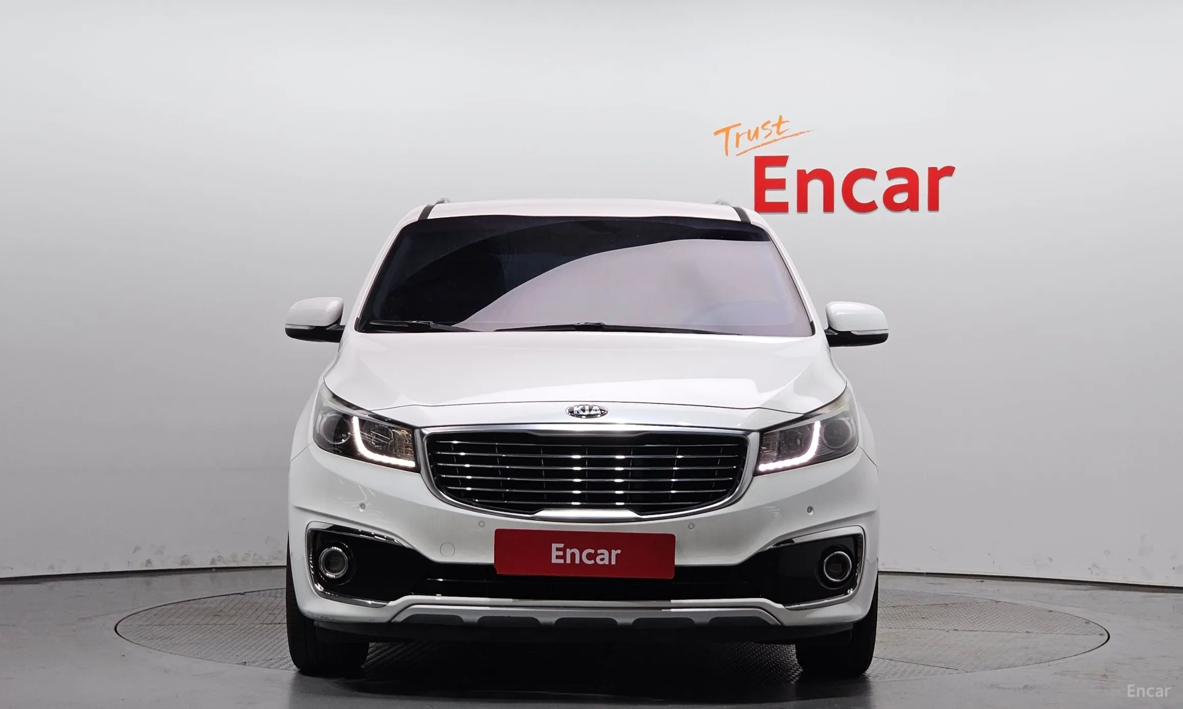 Kia Carnival превью 2