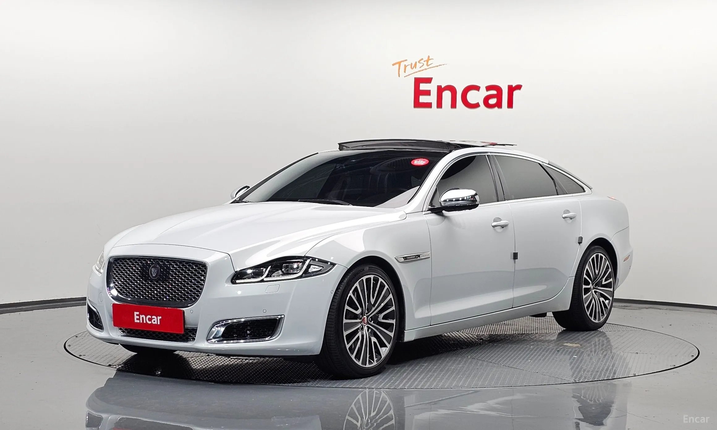 Jaguar All New XJ