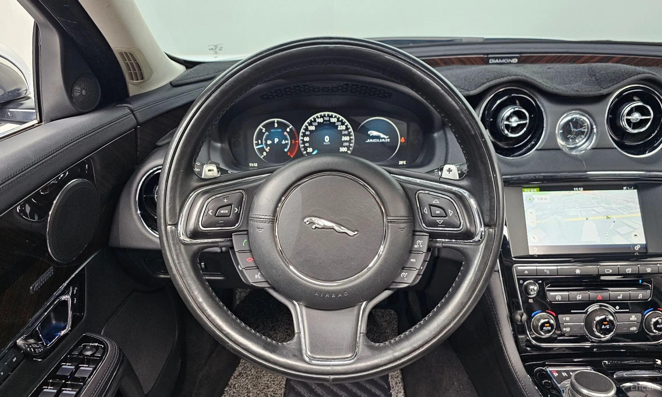 Jaguar All New XJ превью 13