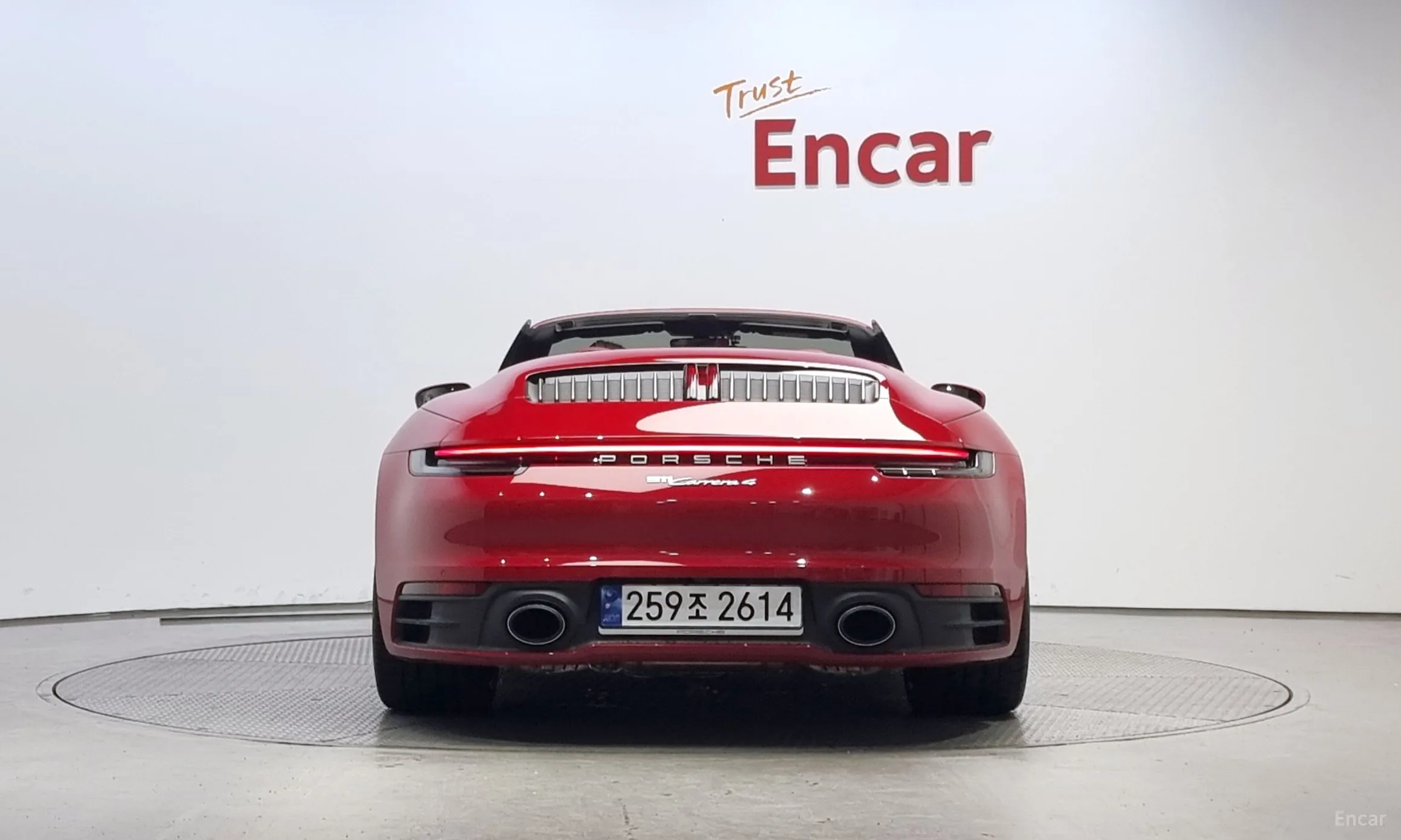 Porsche 911 (992) превью 3