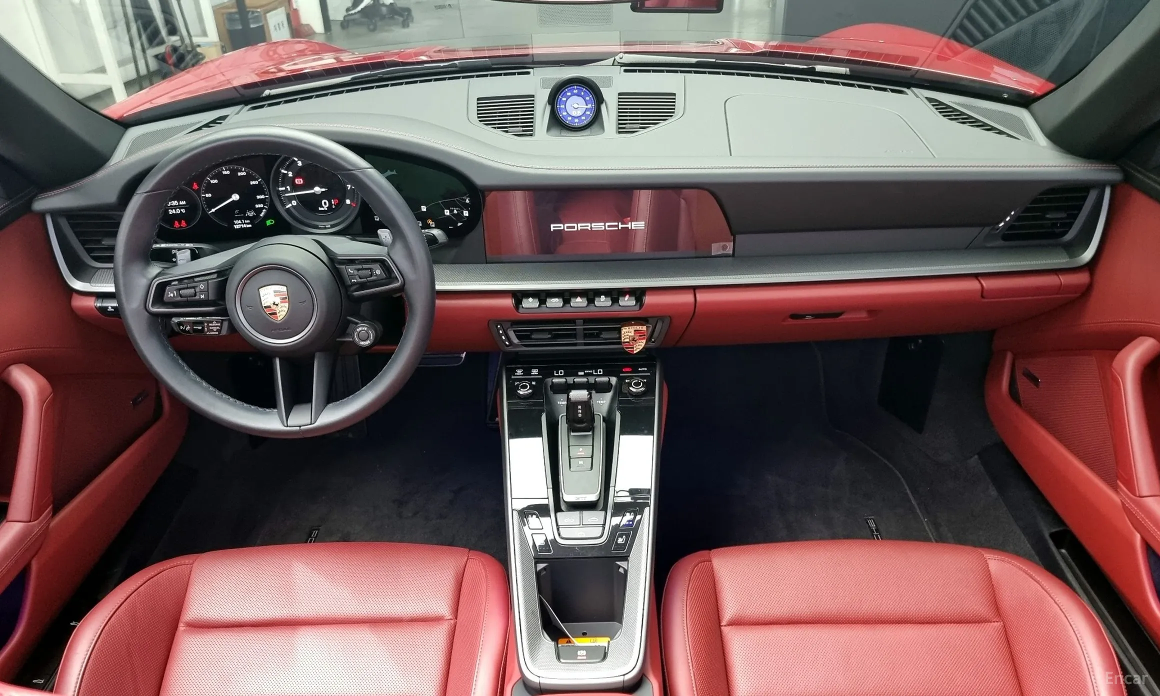 Porsche 911 (992) превью 4