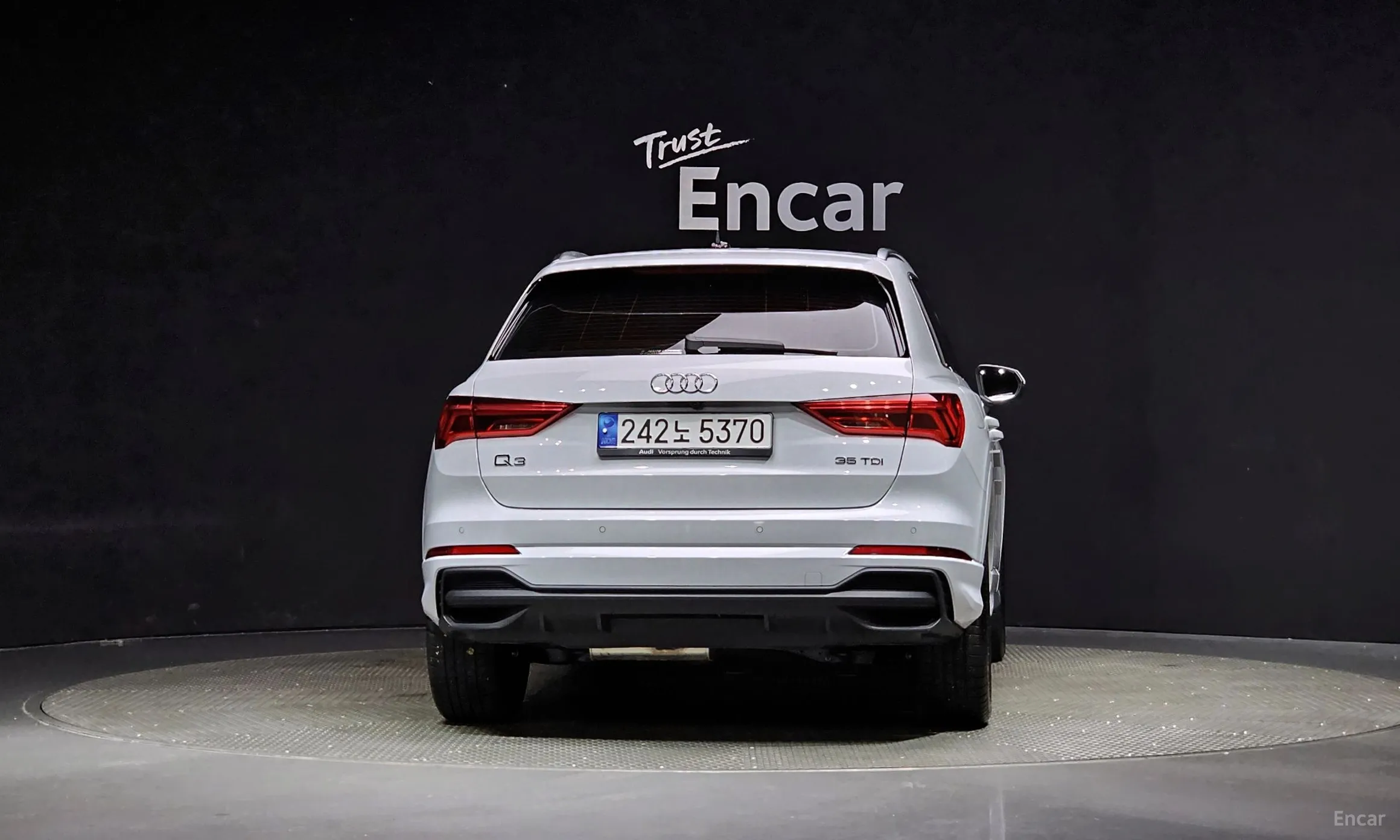 Audi Q3 (F3) превью 3
