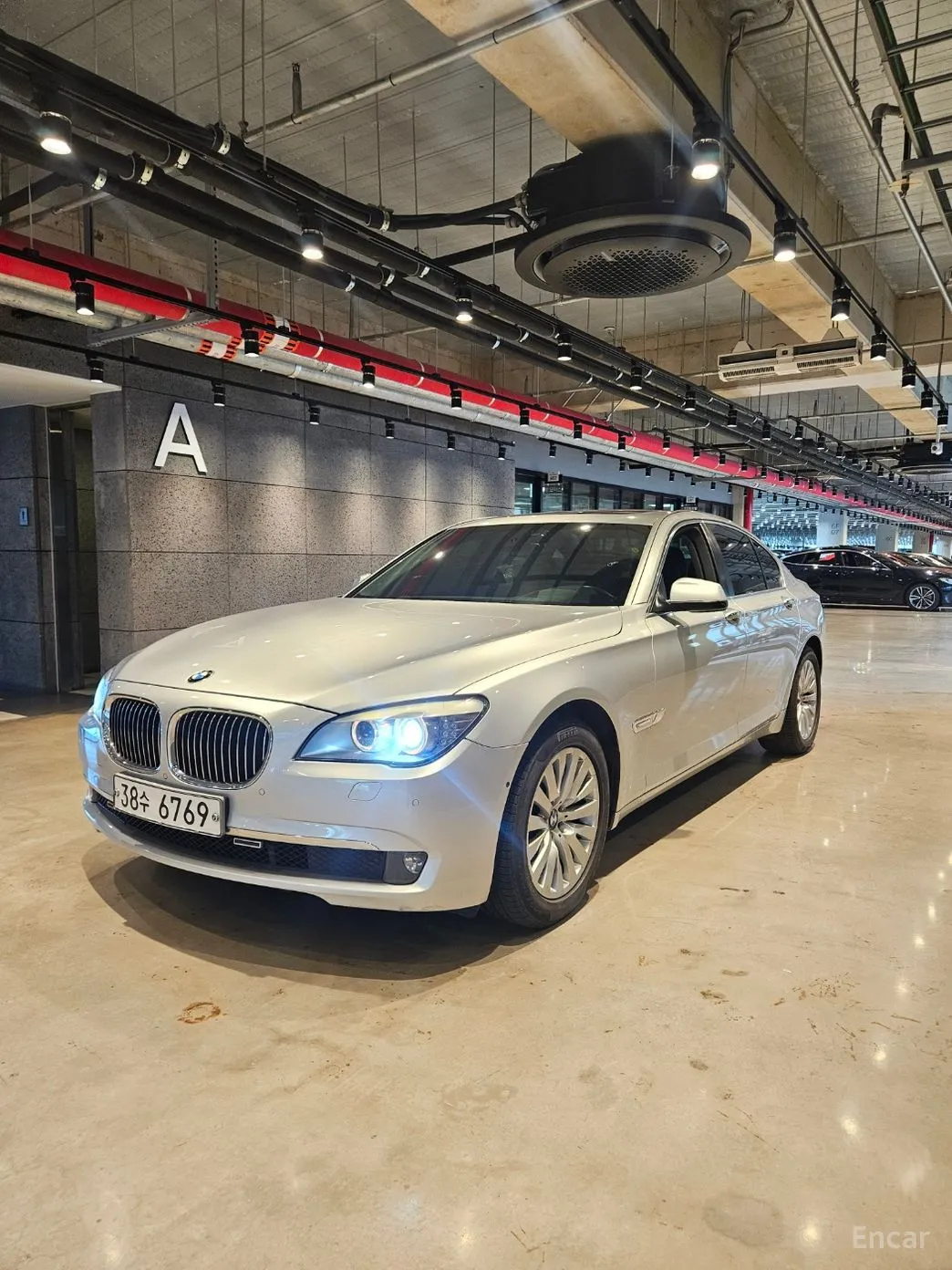 BMW 7 Series (F01) превью 2