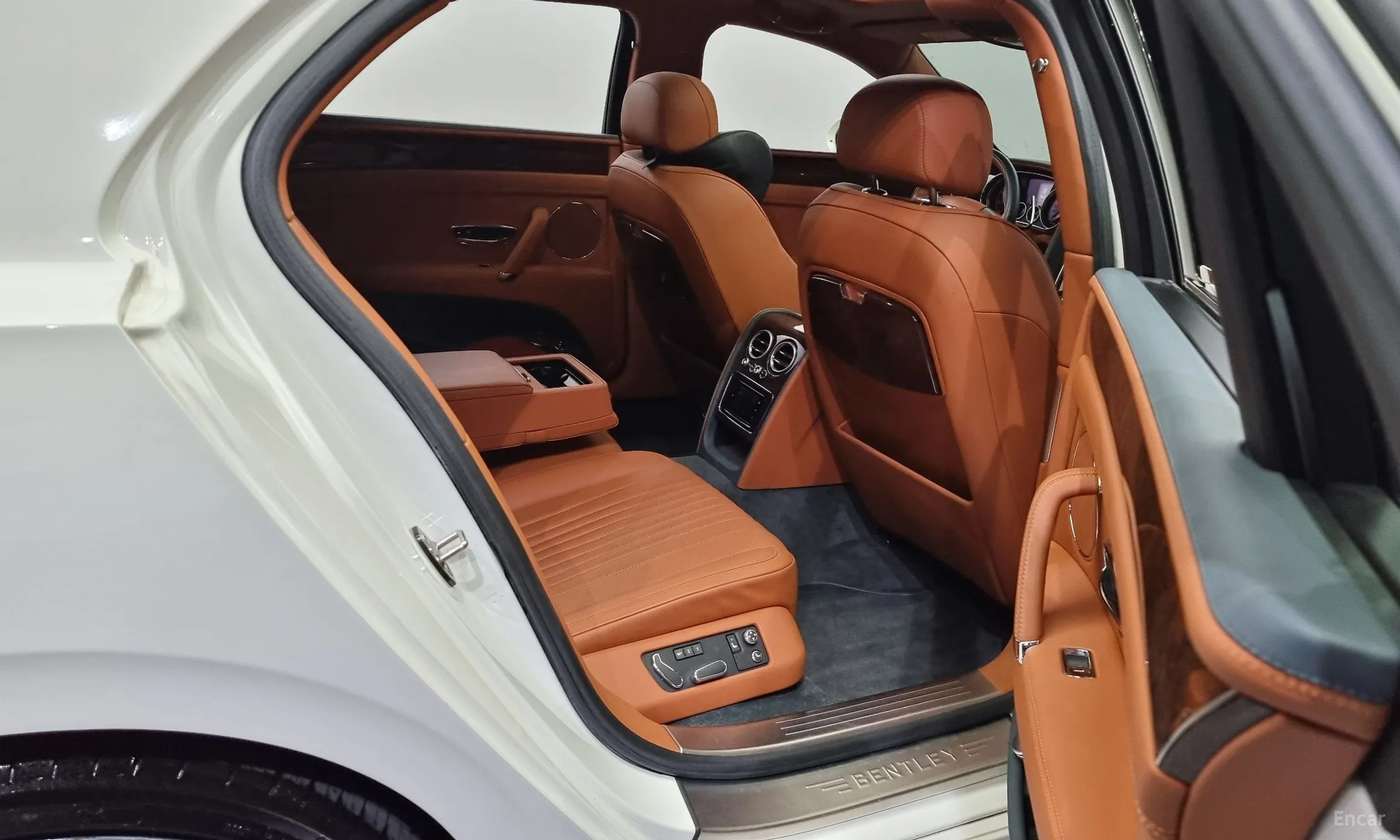 Bentley Flying Spur 2nd Generation превью 12