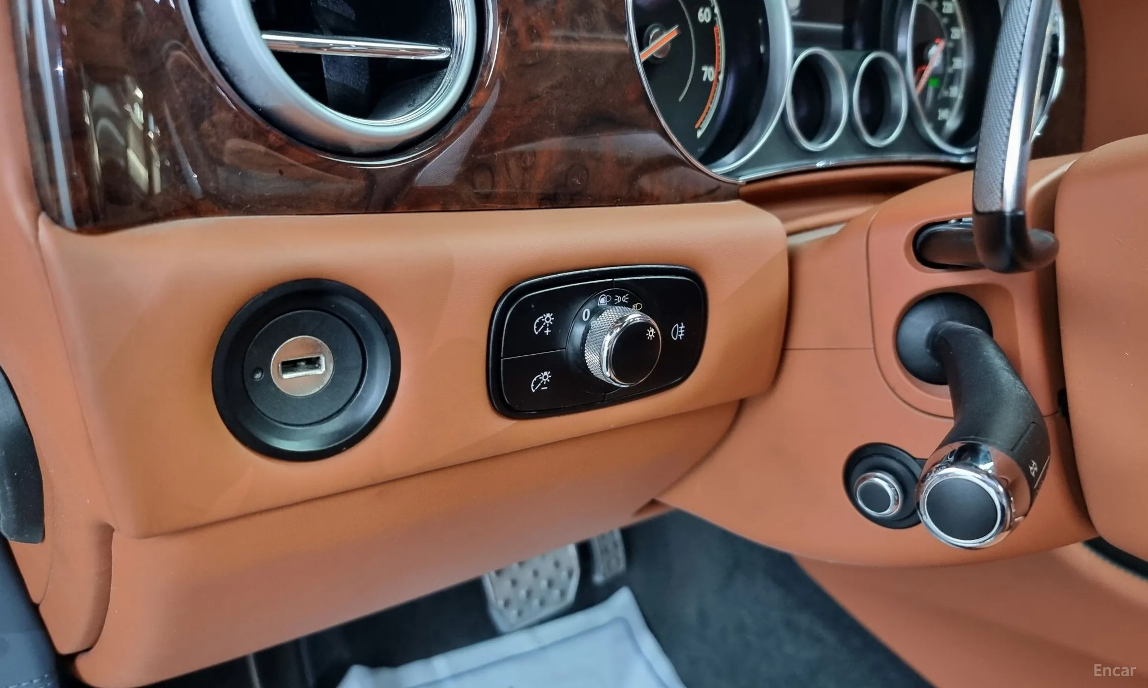 Bentley Flying Spur 2nd Generation превью 14