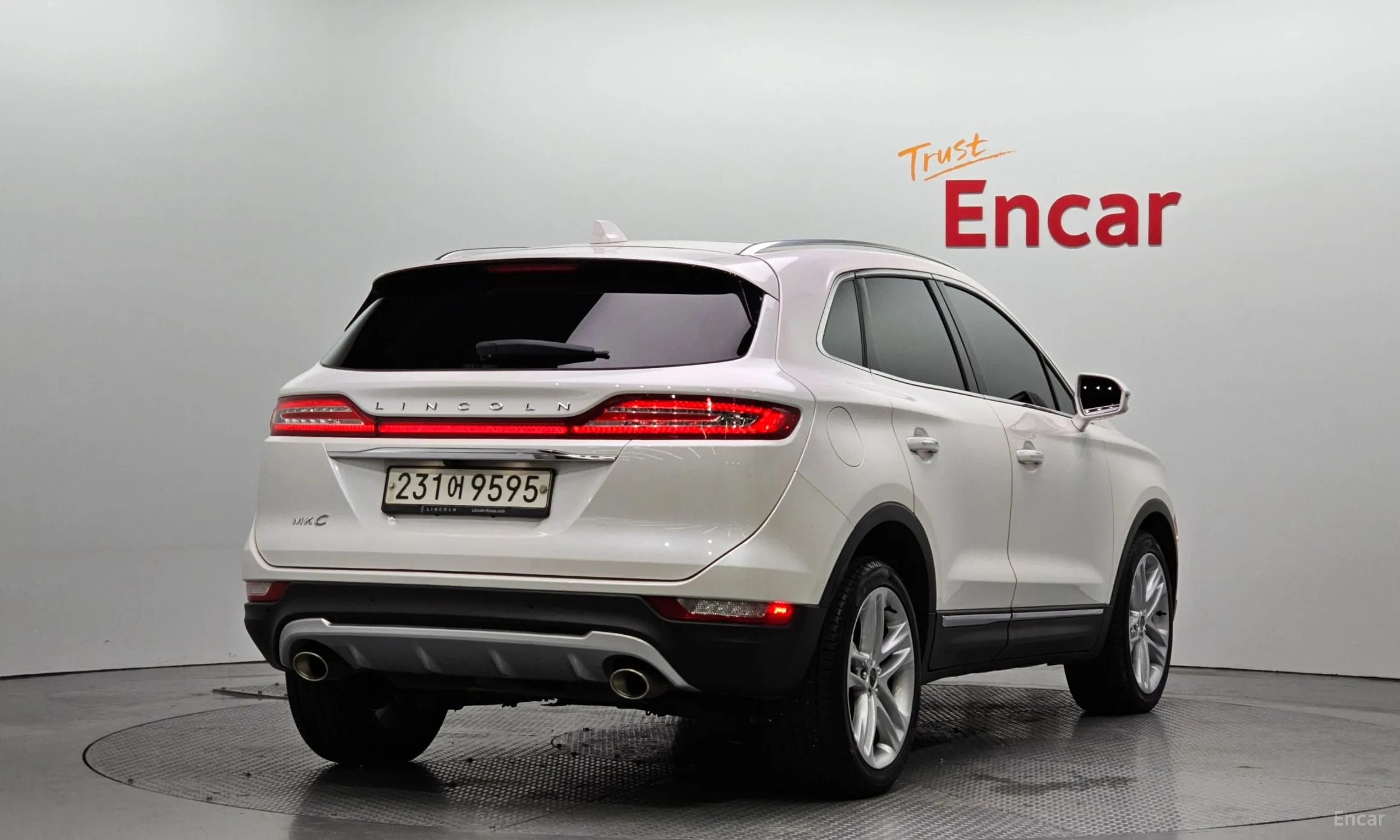 Lincoln MKC превью 2