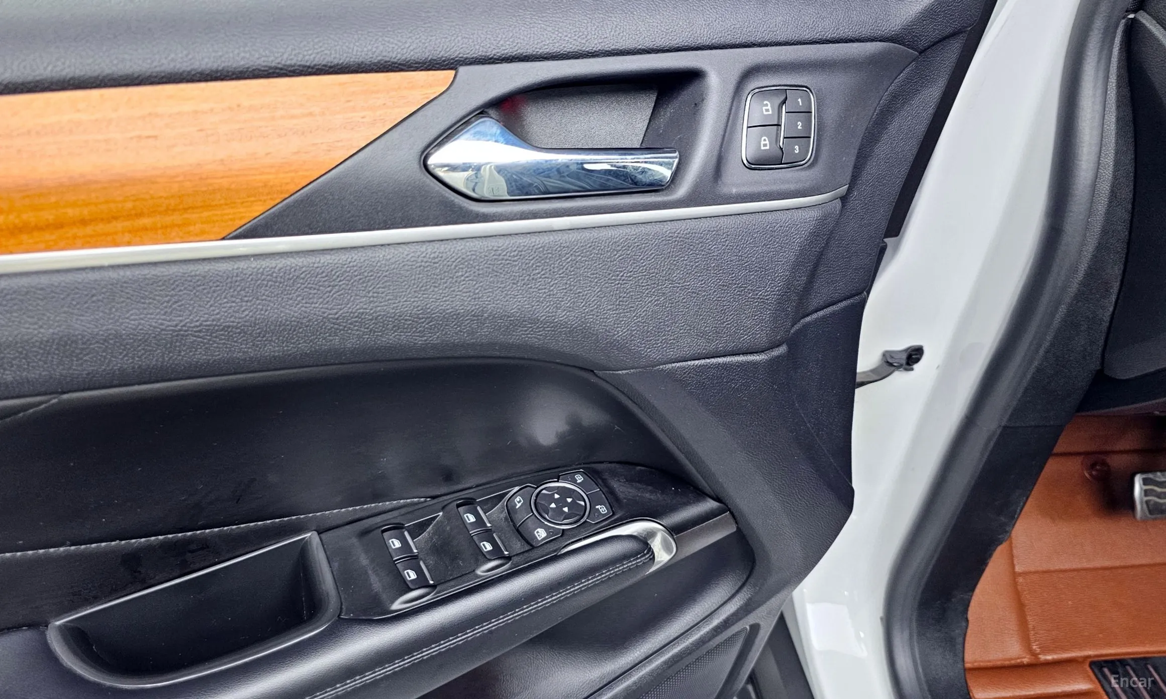 Lincoln MKC превью 18