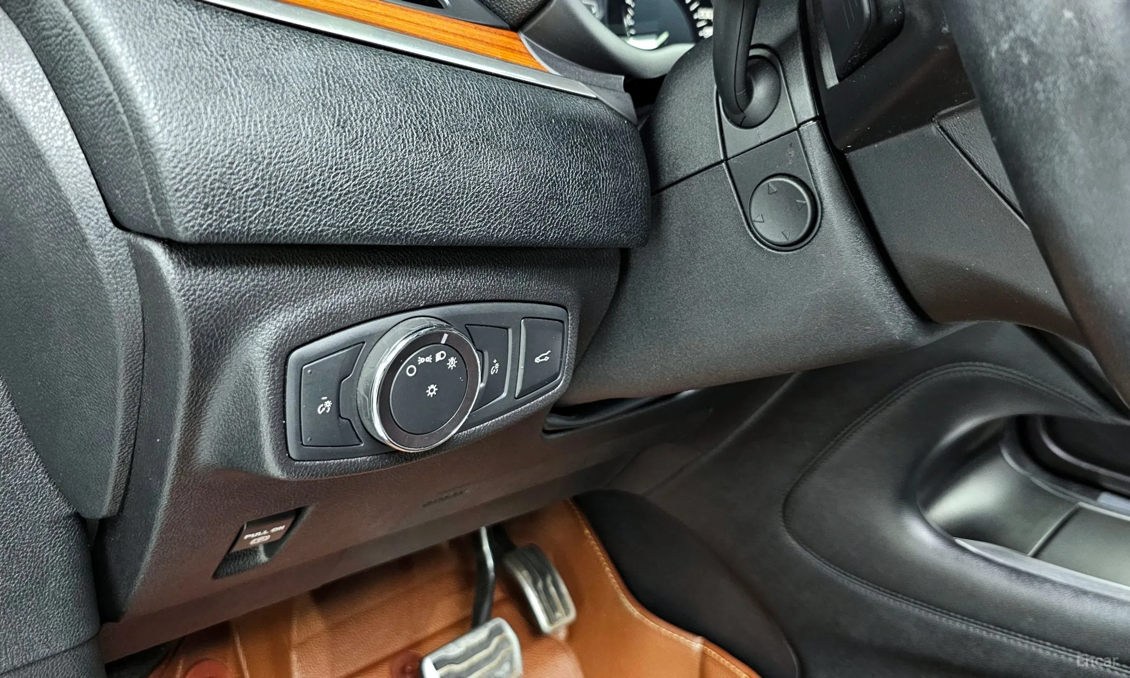 Lincoln MKC превью 19