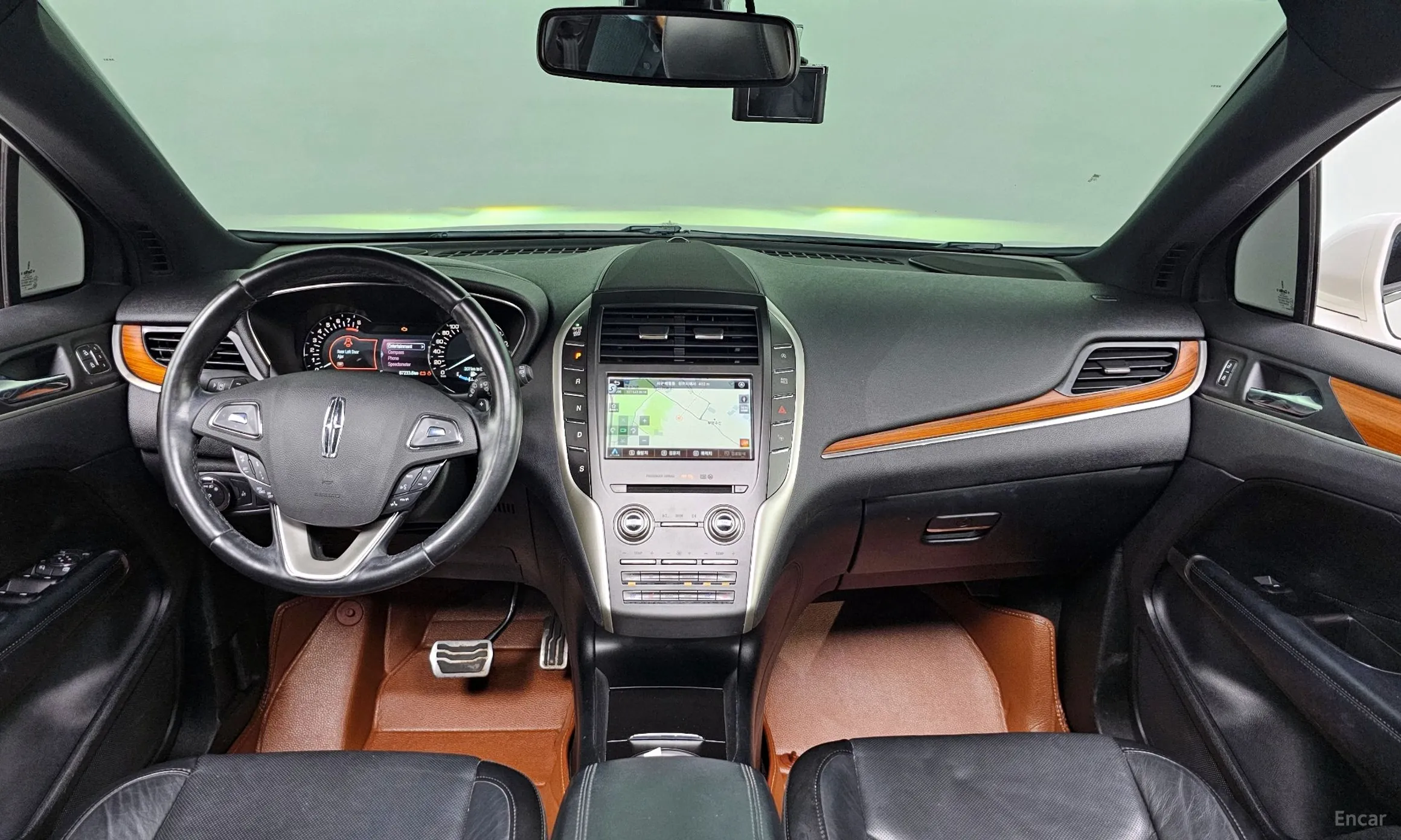 Lincoln MKC превью 7