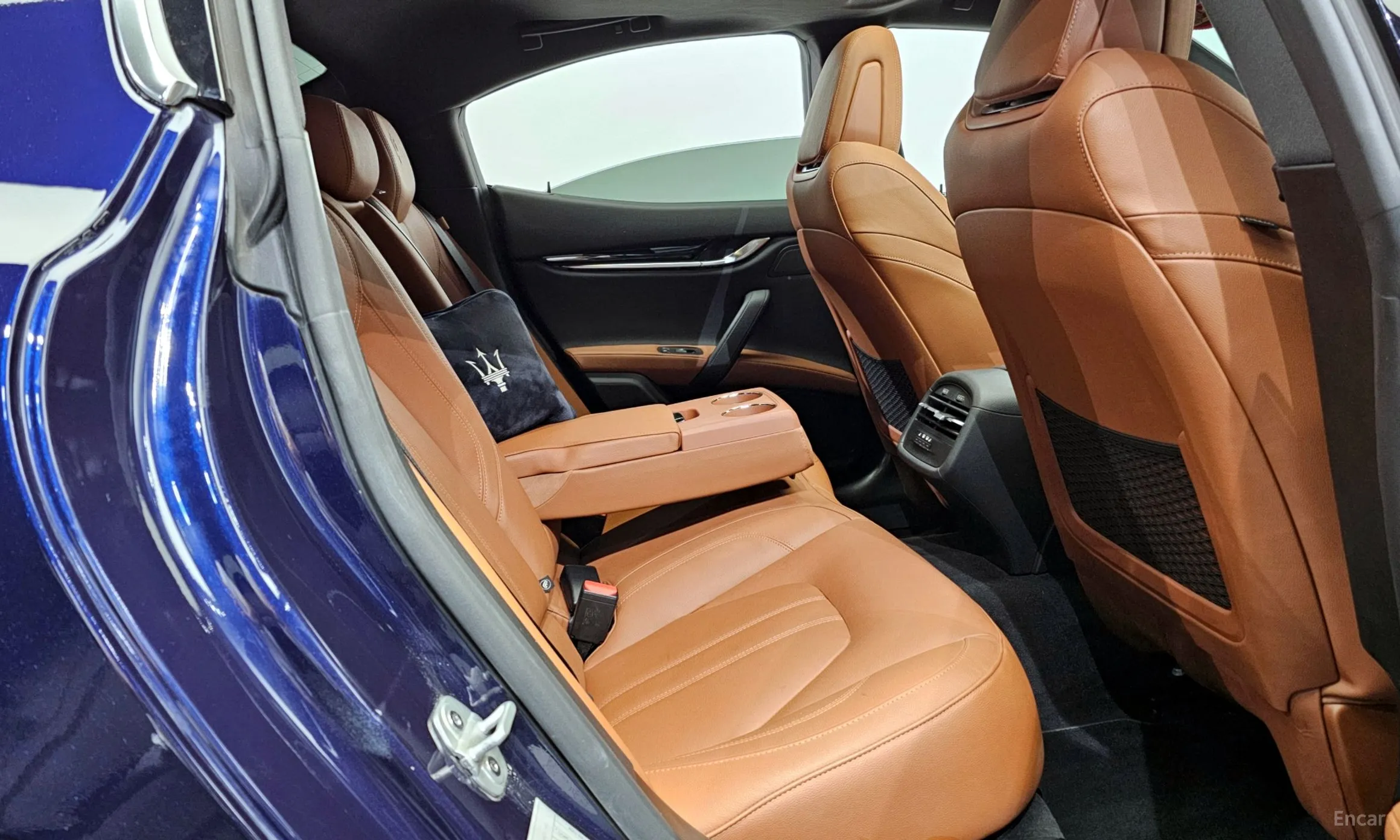 Maserati Ghibli превью 12