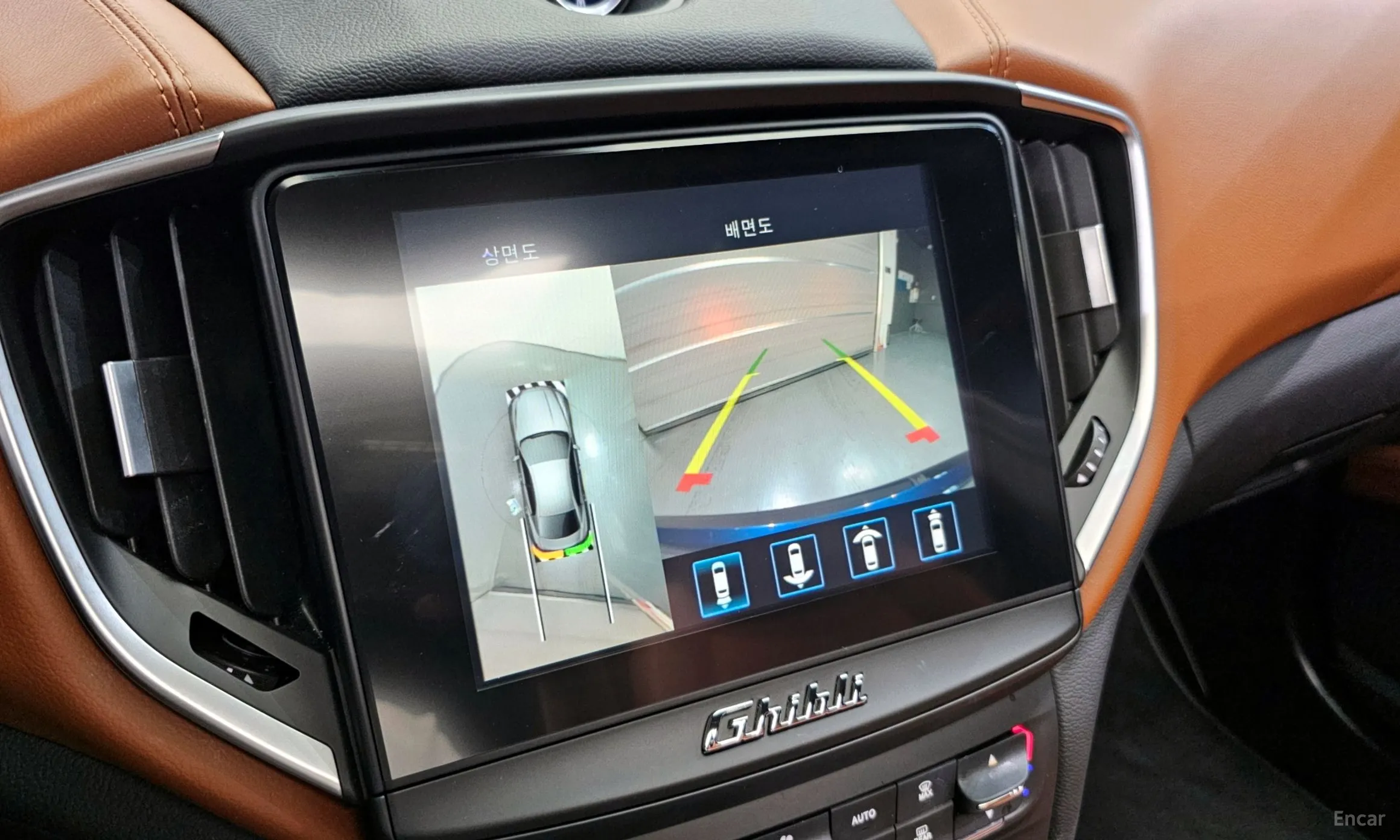 Maserati Ghibli превью 15