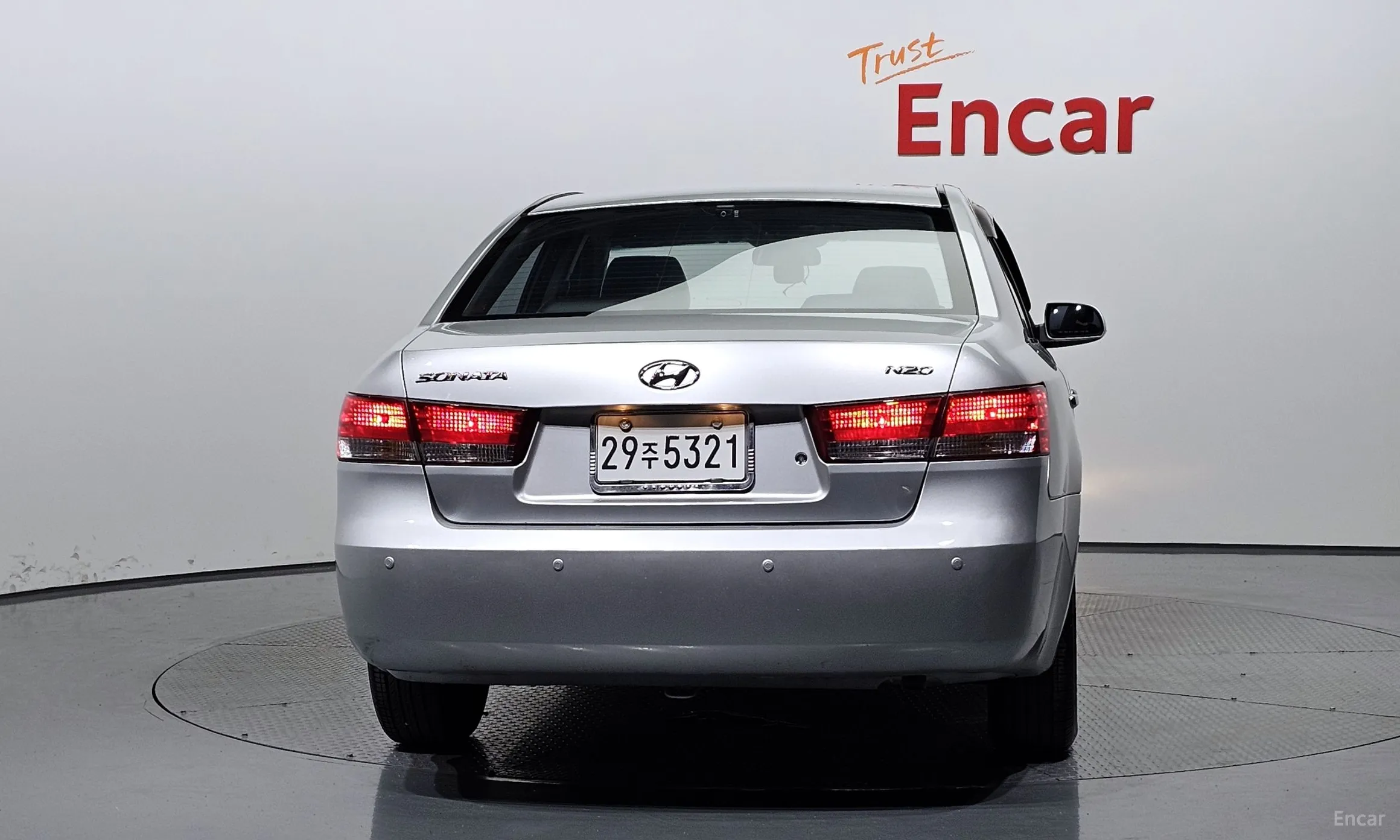 Hyundai NF Sonata превью 3
