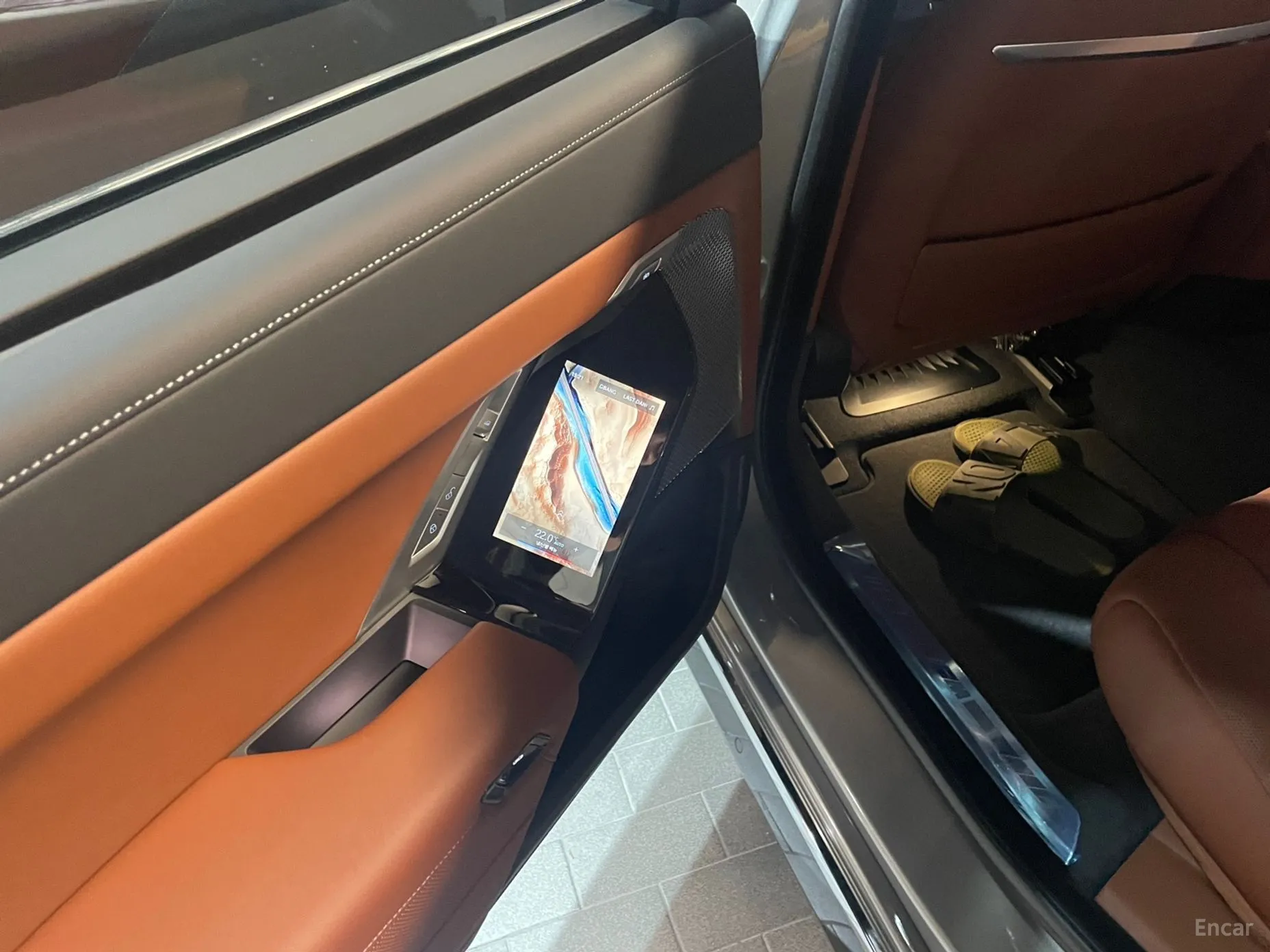BMW 7 Series (G70) превью 17