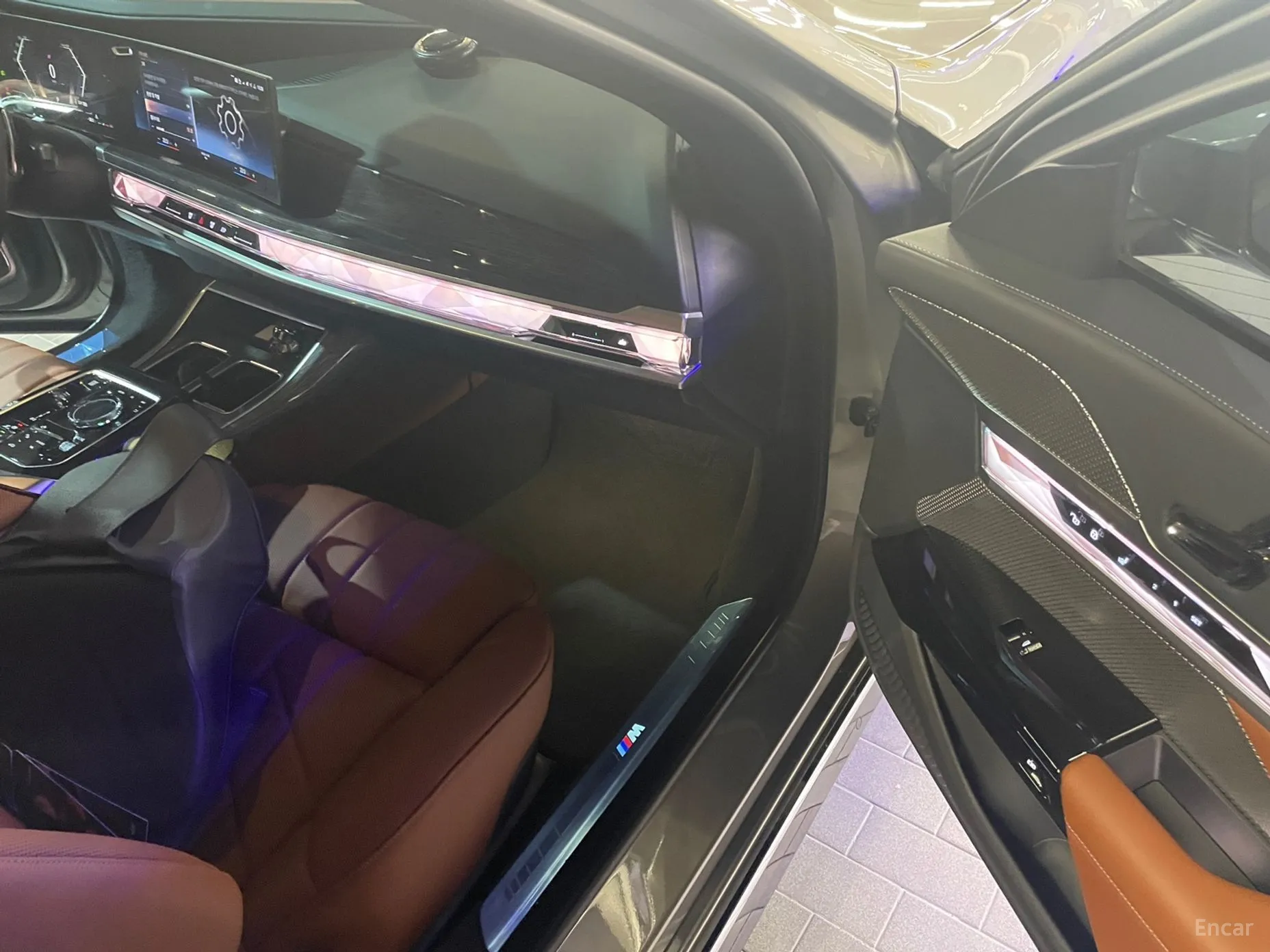 BMW 7 Series (G70) превью 20