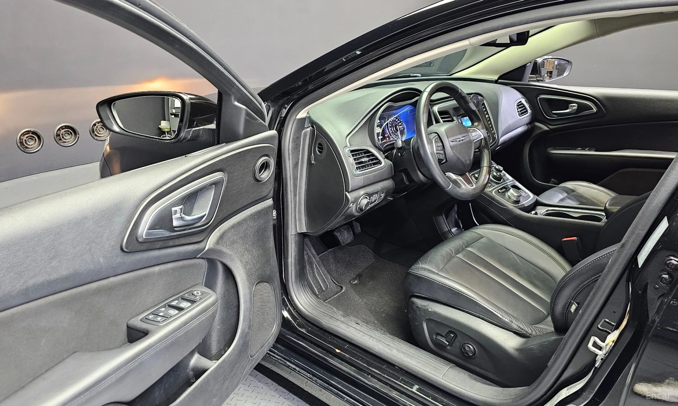 Chrysler 200 Second generation превью 11