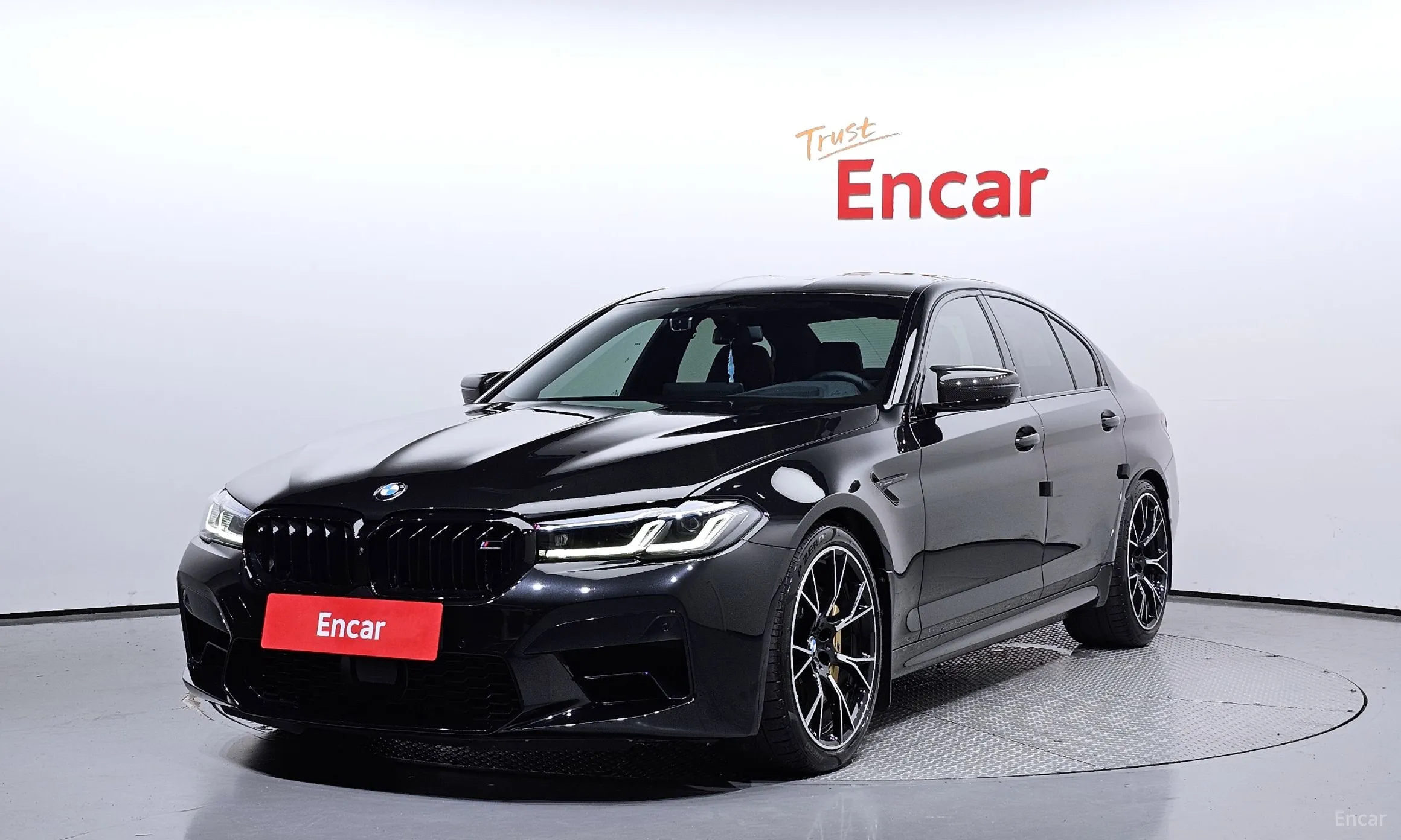 BMW M5 (F90)
