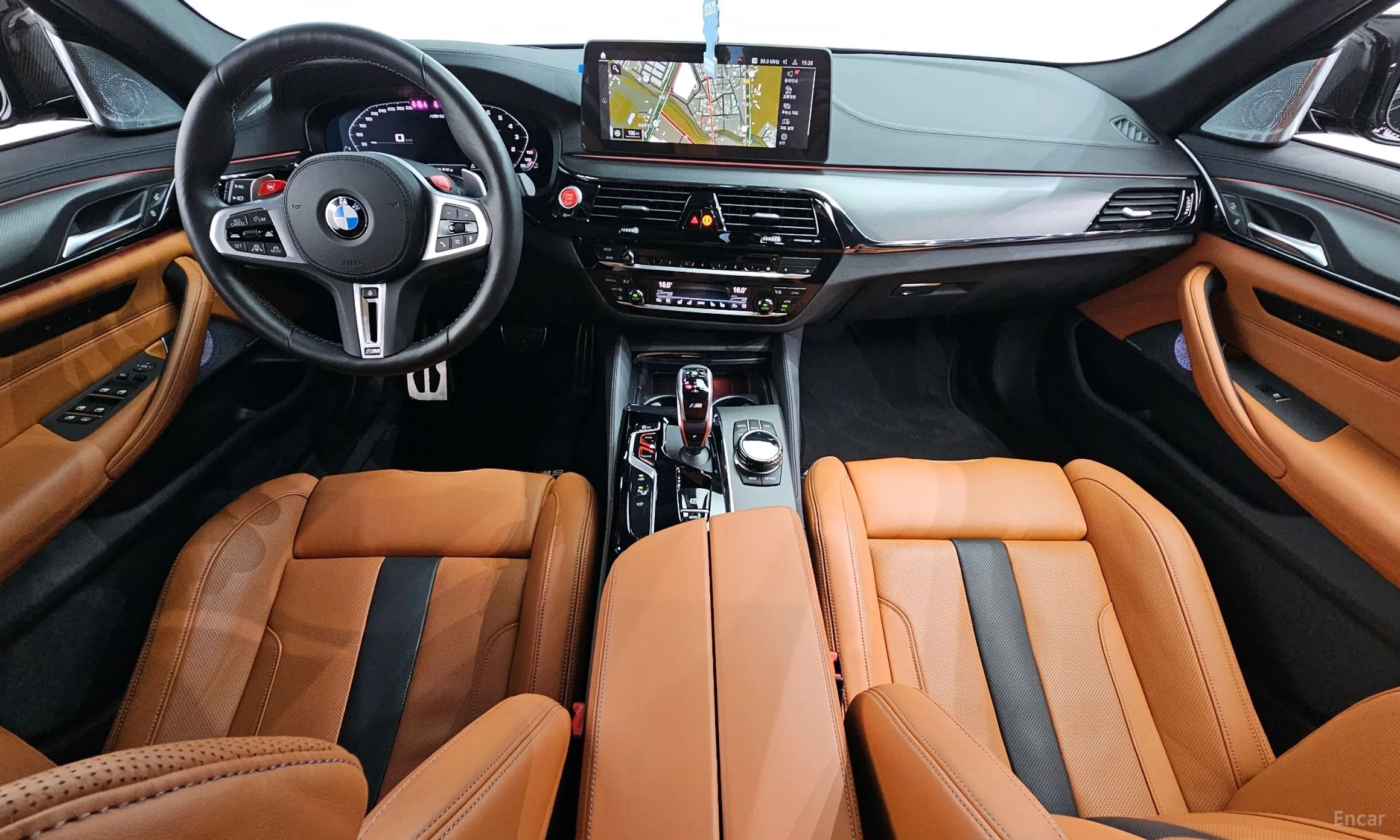 BMW M5 (F90) превью 4