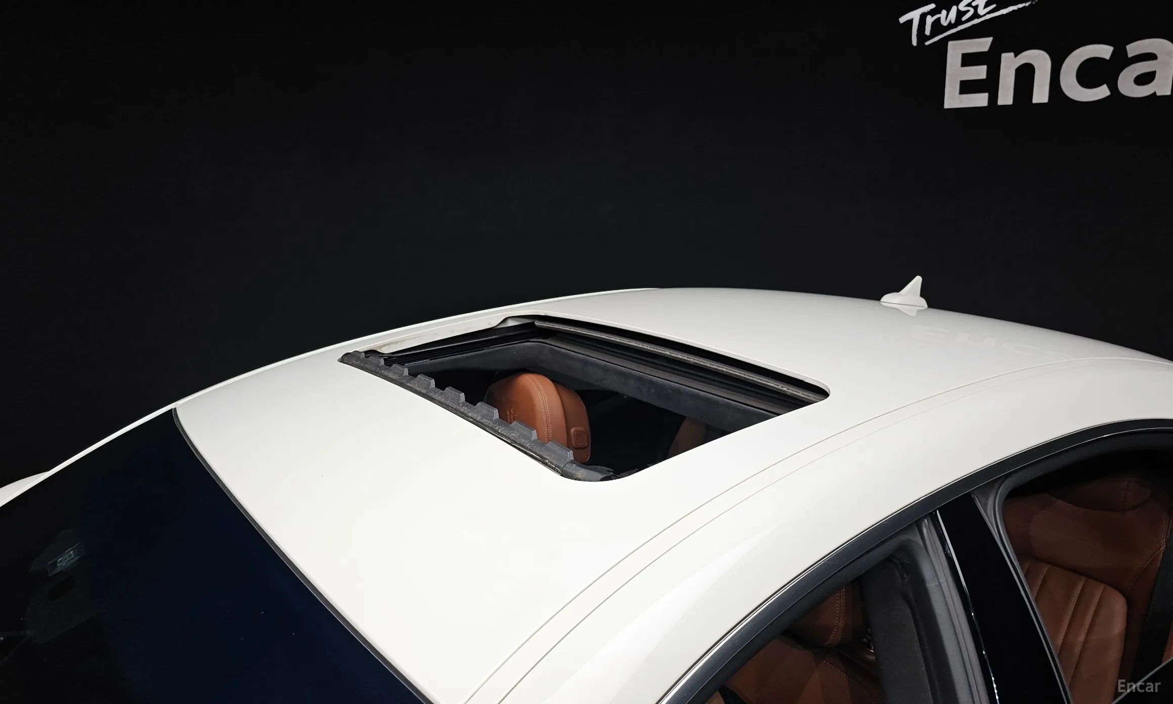 Maserati Ghibli превью 19