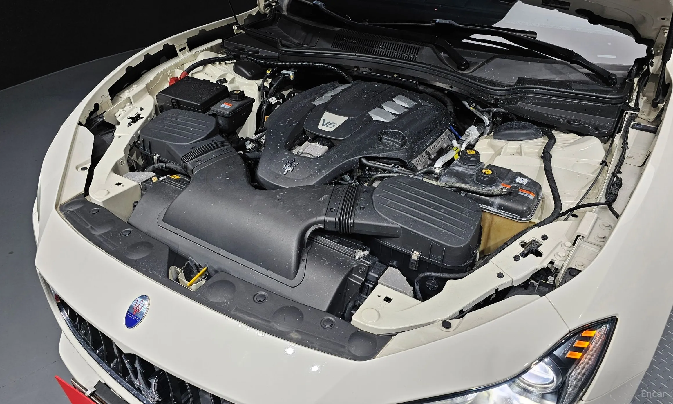 Maserati Ghibli превью 6