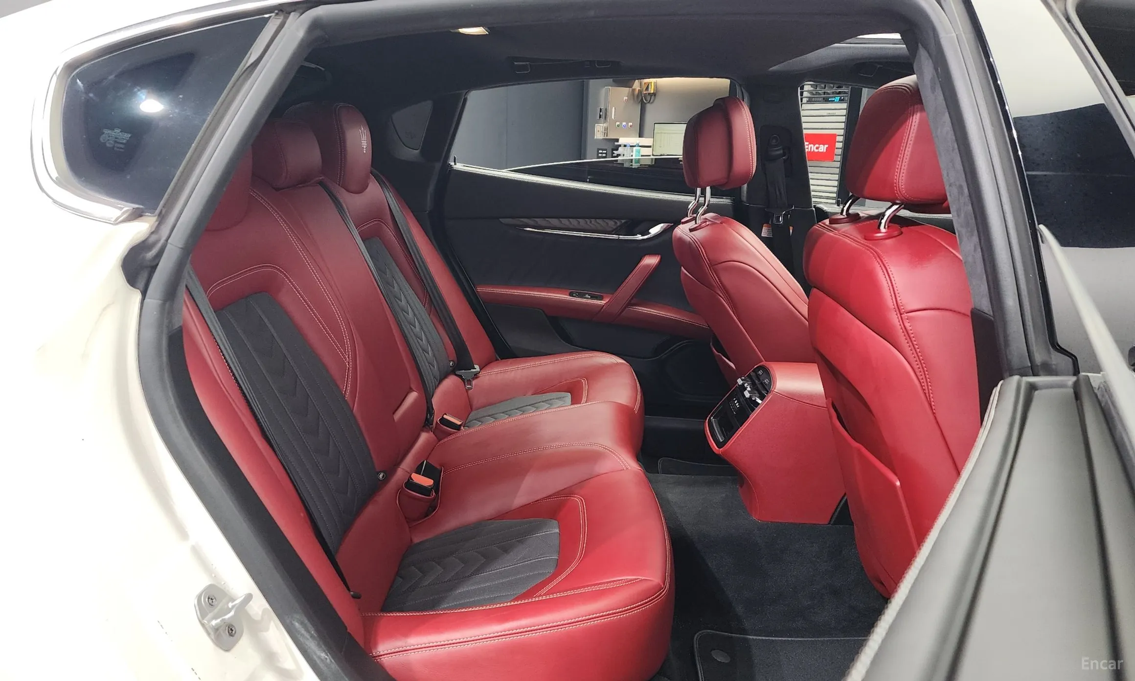 Maserati Quattroporte превью 12