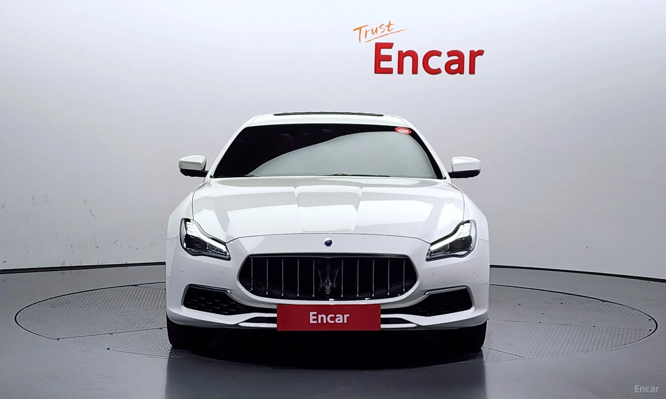 Maserati Quattroporte превью 3