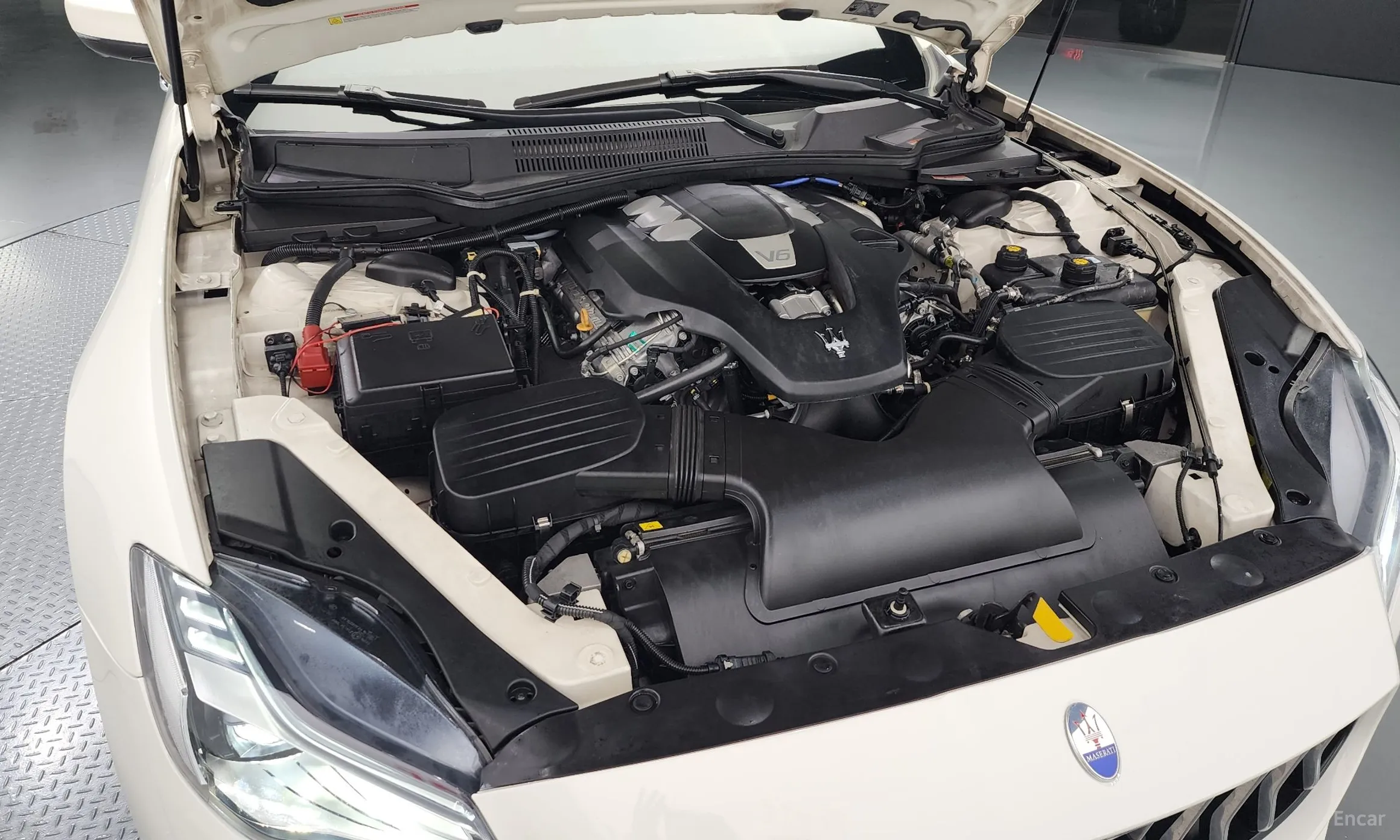Maserati Quattroporte превью 6