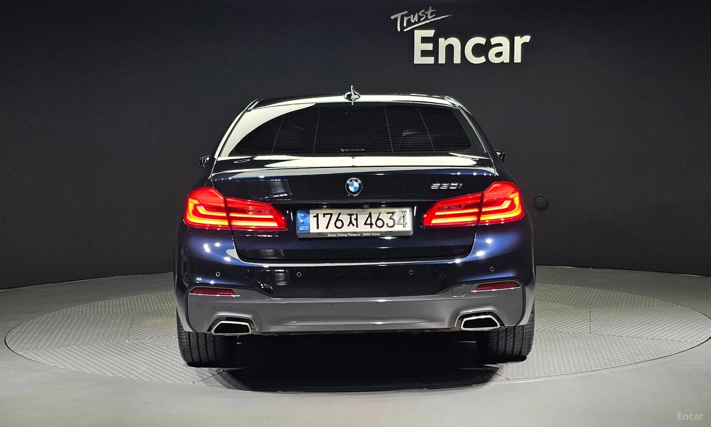 BMW 5 Series (G30) превью 3