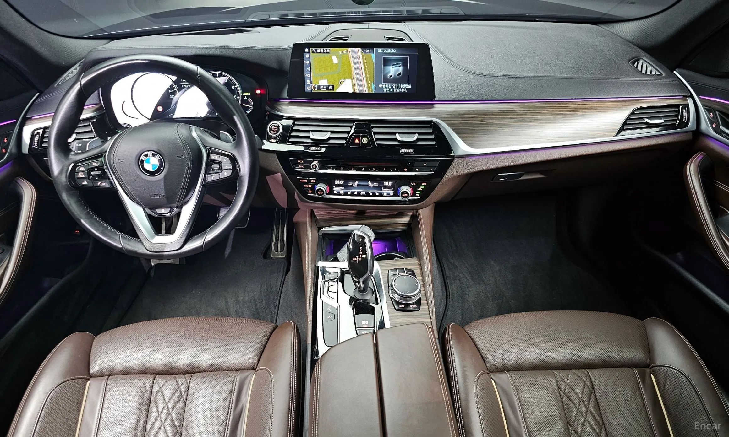 BMW 5 Series (G30) превью 4