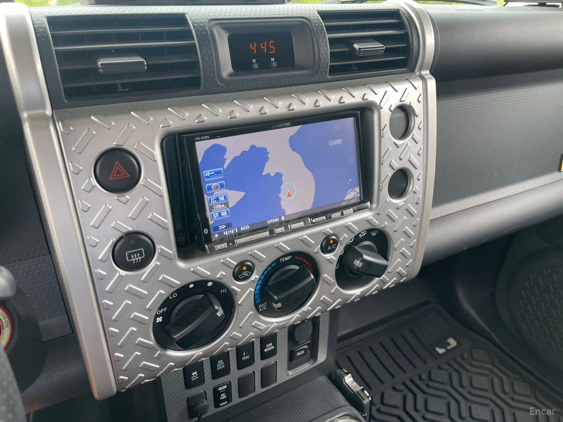 Toyota FJ Cruiser превью 18