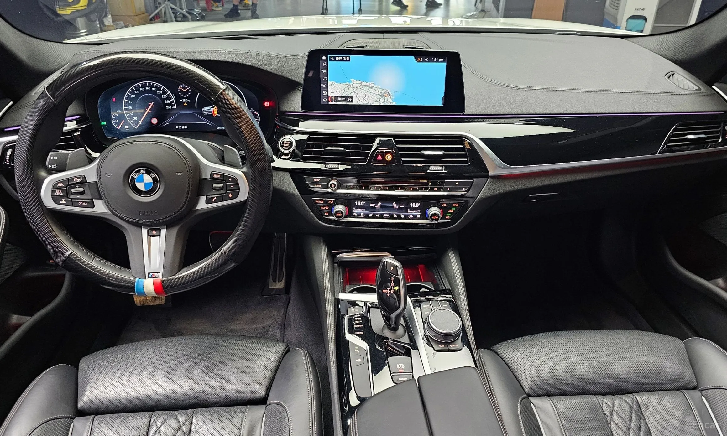 BMW 5 Series (G30) превью 4